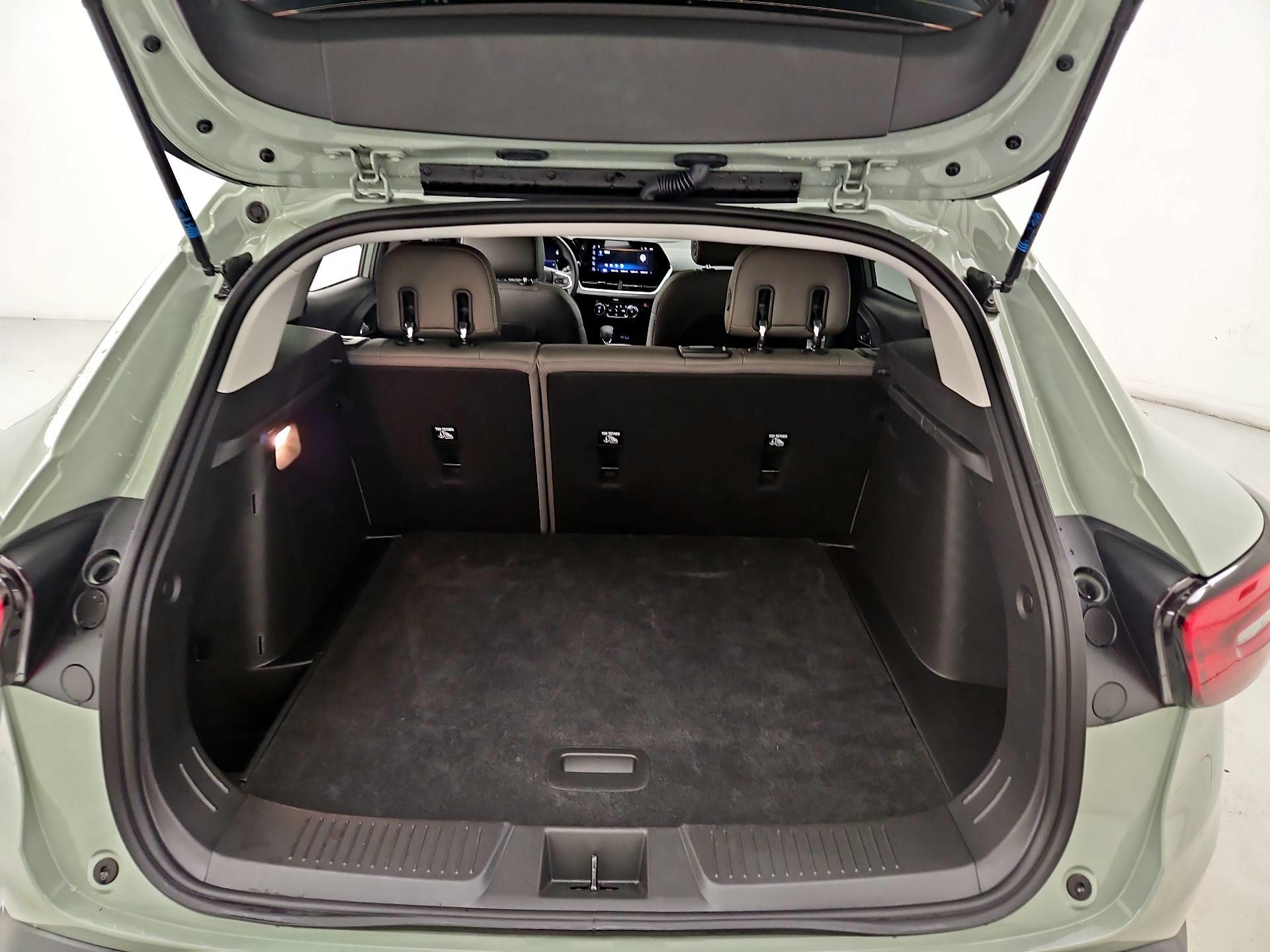 Thumbnail: 2025 Chevrolet Trax - 20