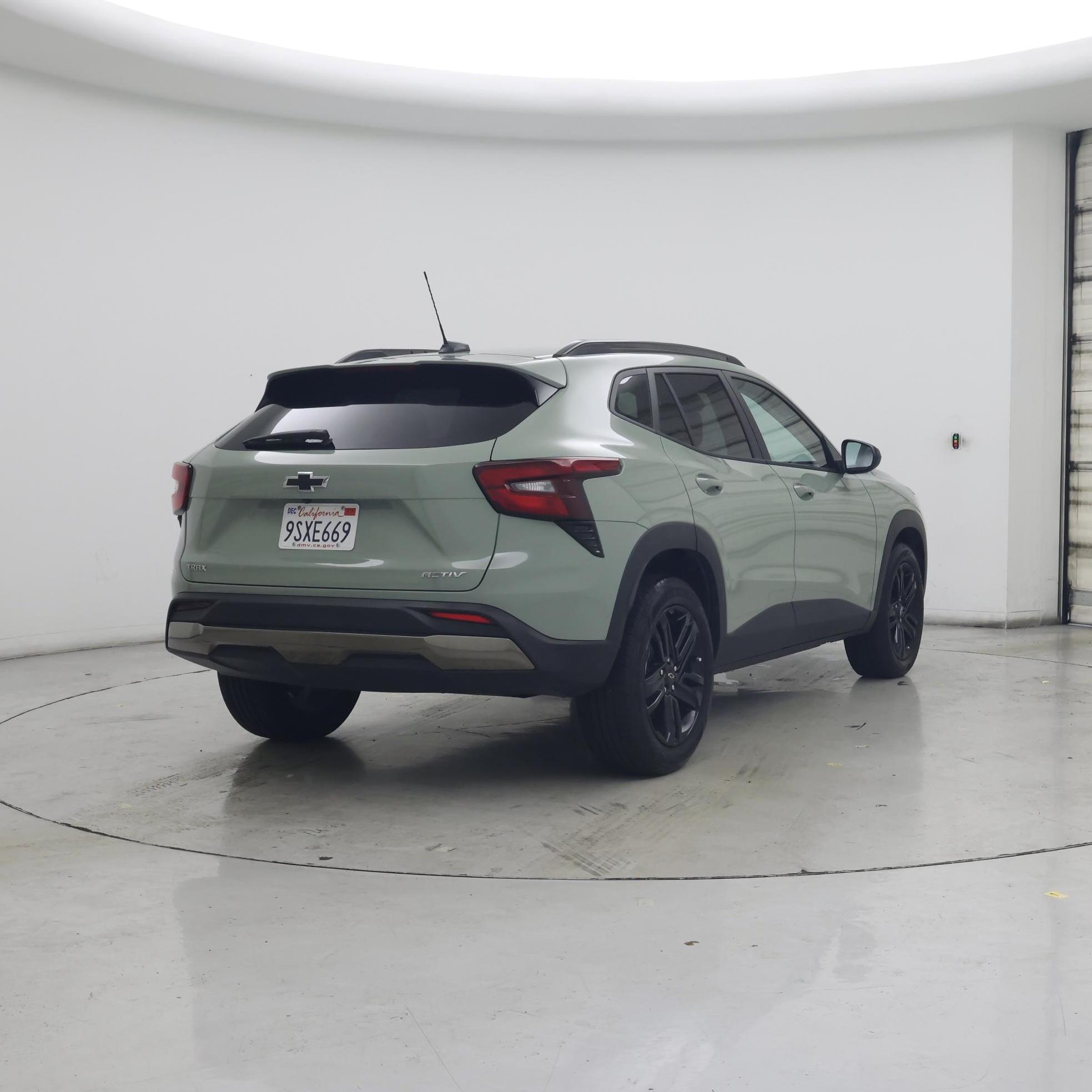 Thumbnail: 2025 Chevrolet Trax - 8