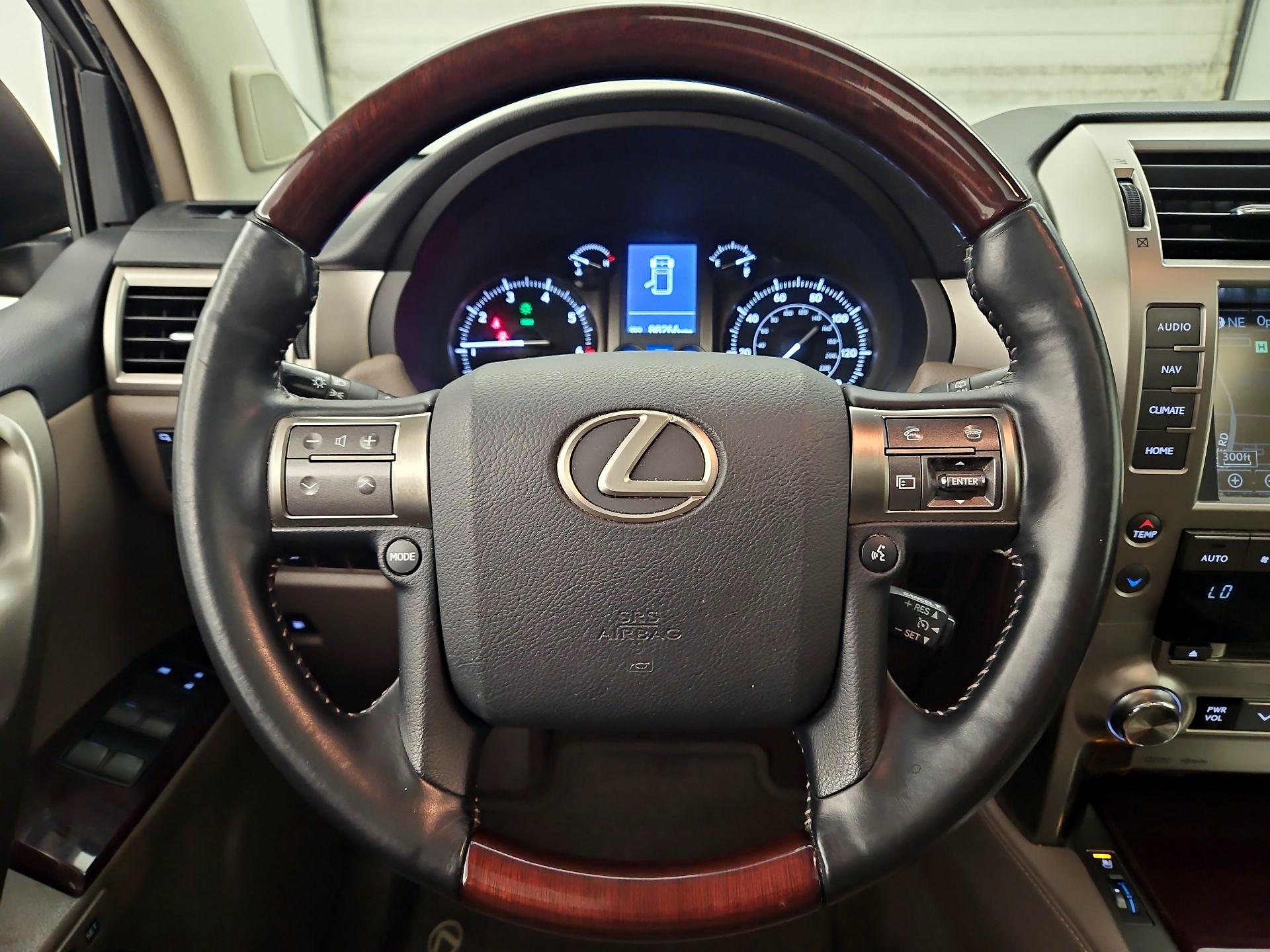 Thumbnail: 2019 Lexus GX - 10