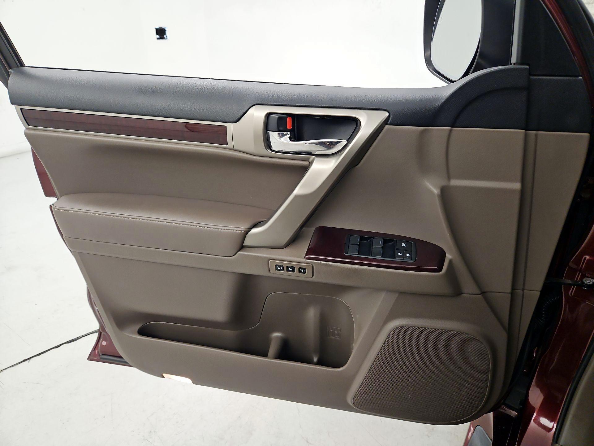 Thumbnail: 2019 Lexus GX - 12
