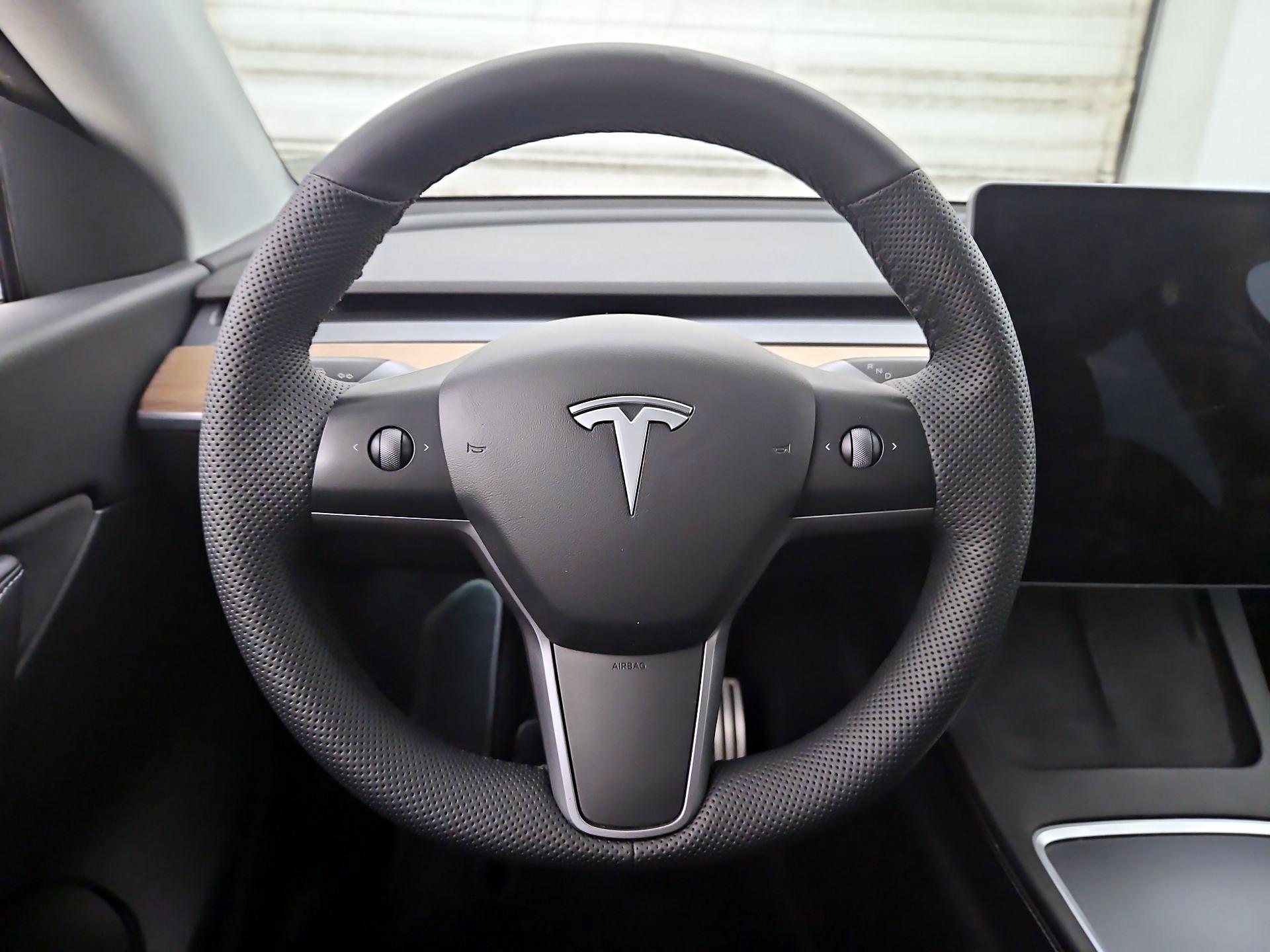 Thumbnail: 2022 Tesla Model Y - 10