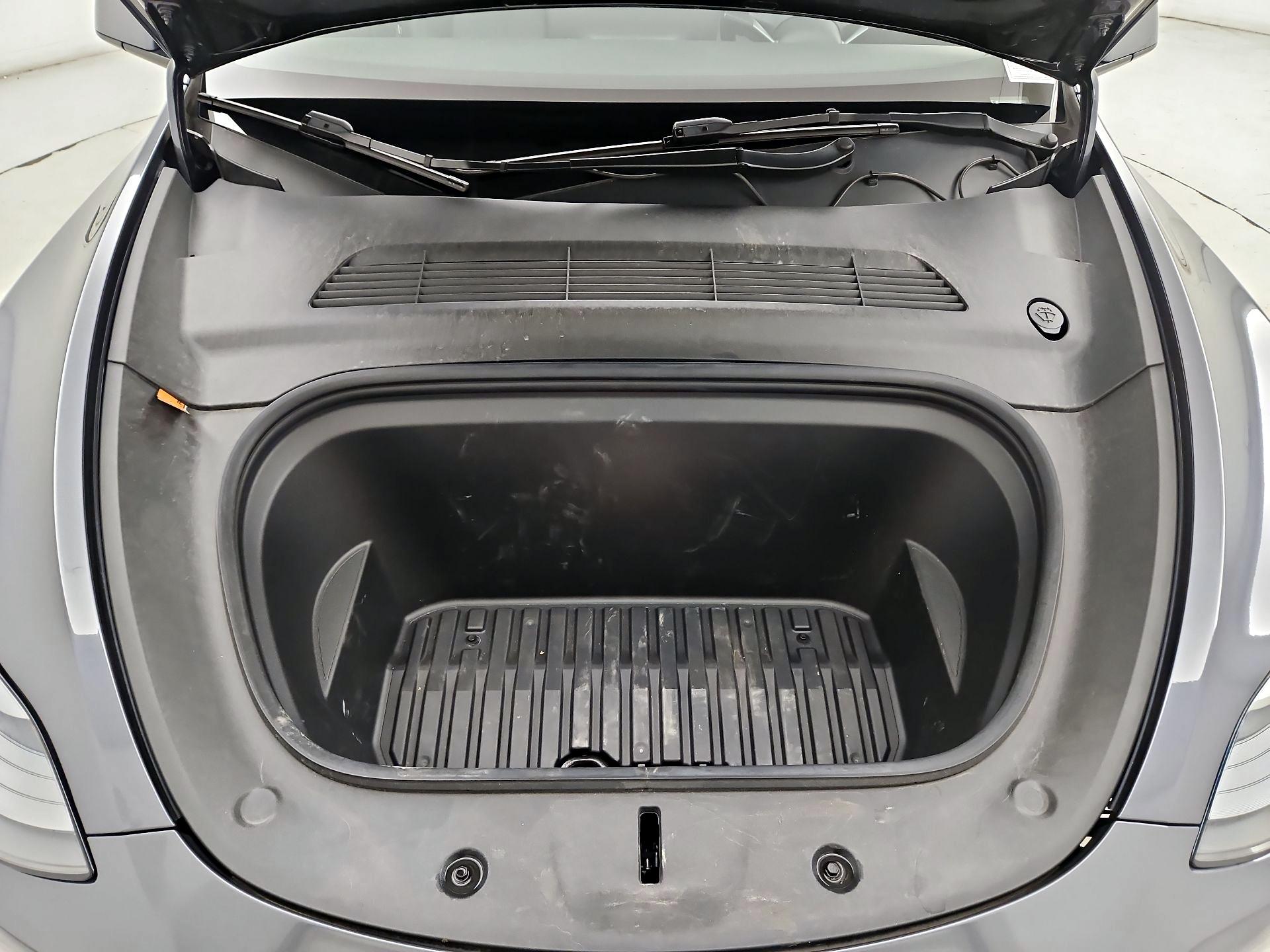 Thumbnail: 2022 Tesla Model Y - 20