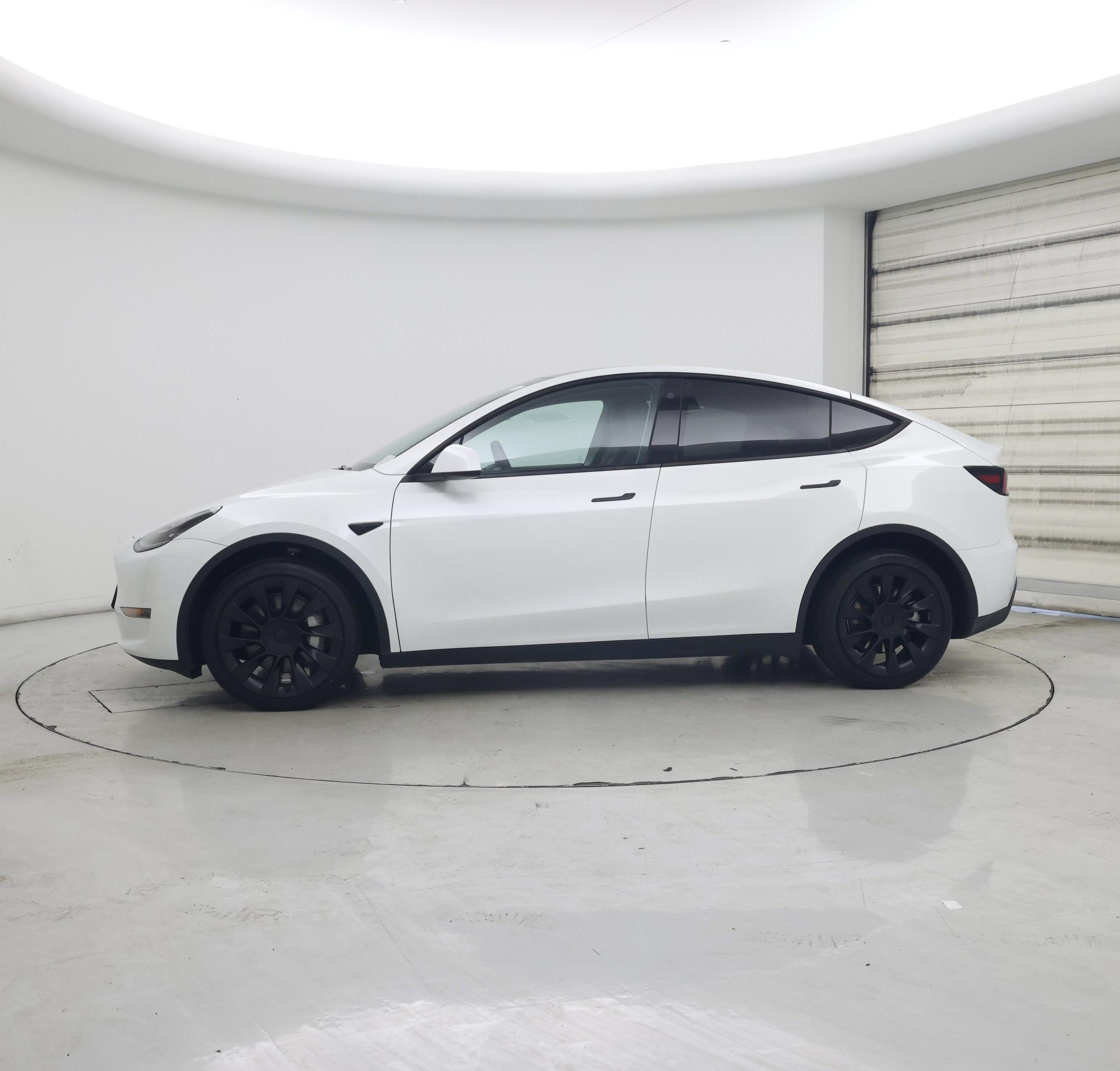 Thumbnail: 2023 Tesla Model Y - 3