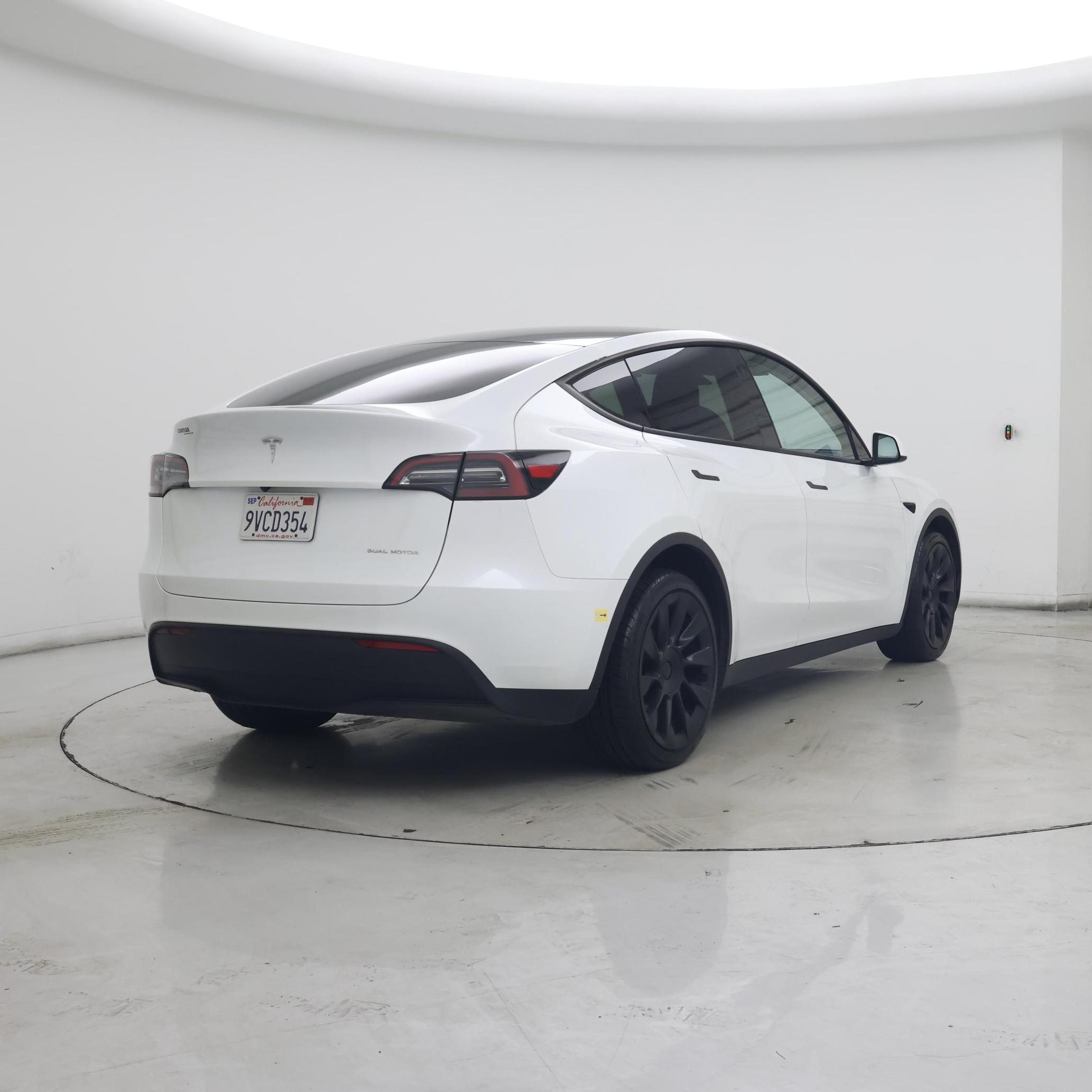 Thumbnail: 2023 Tesla Model Y - 8