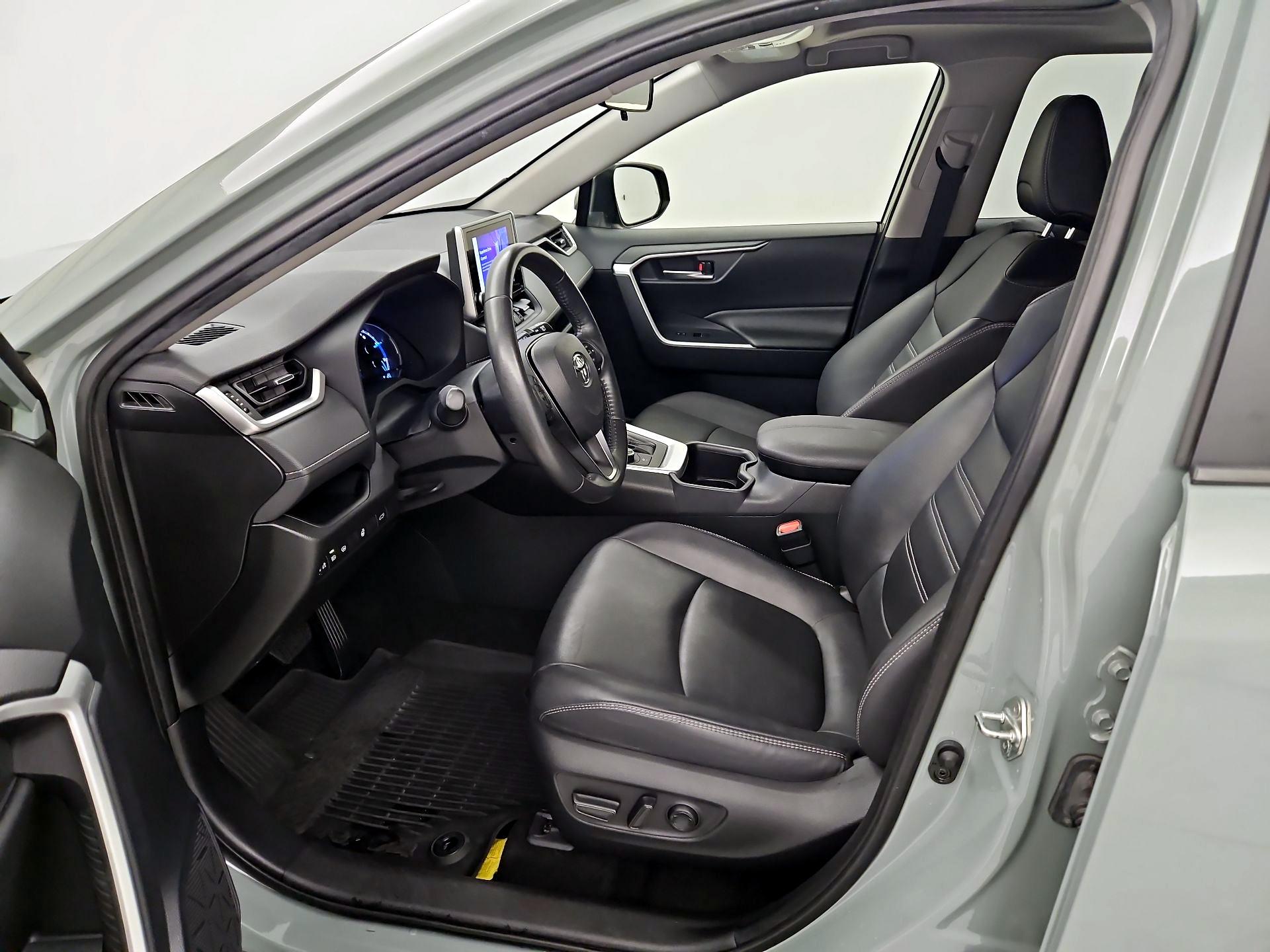 Thumbnail: 2023 Toyota RAV4 - 11