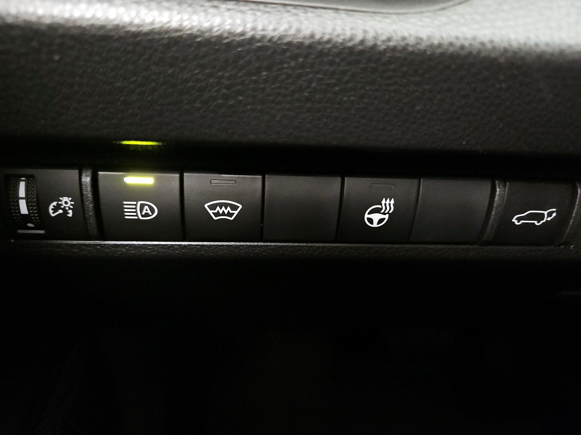 Thumbnail: 2023 Toyota RAV4 - 13