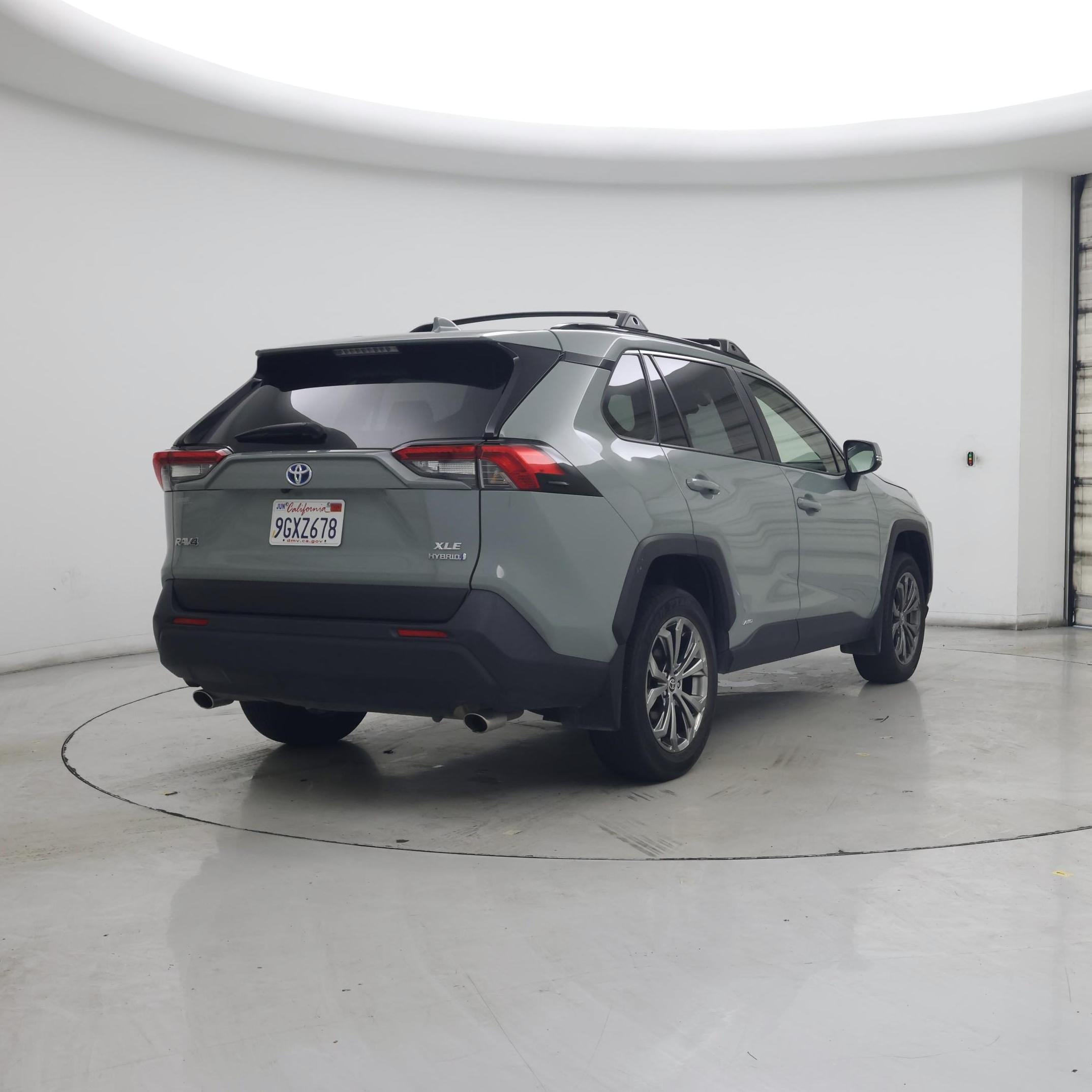 Thumbnail: 2023 Toyota RAV4 - 8