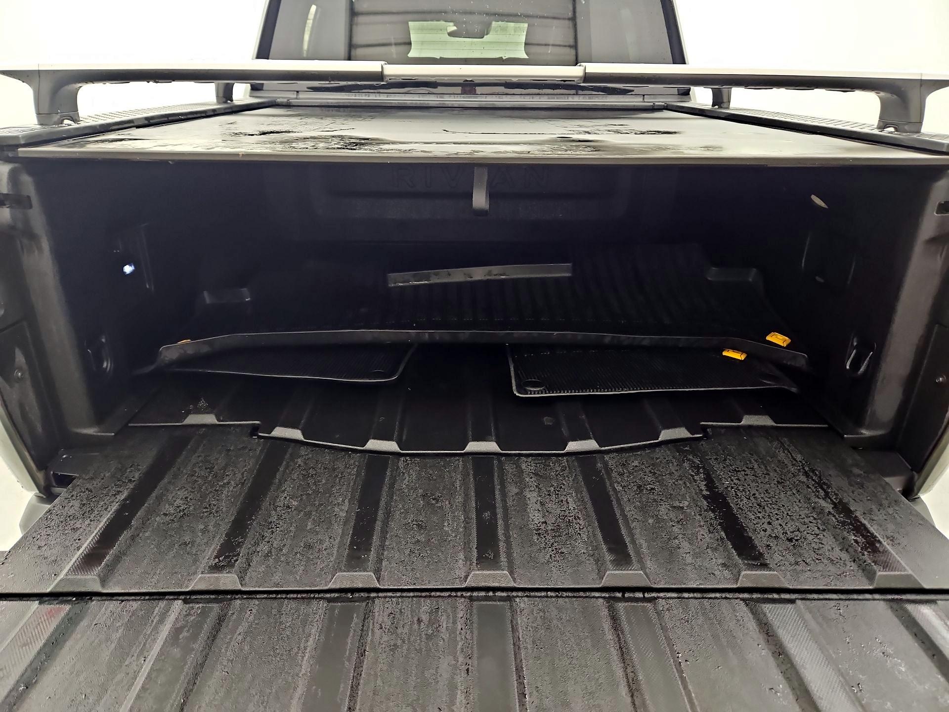 Thumbnail: 2023 Rivian R1T - 19