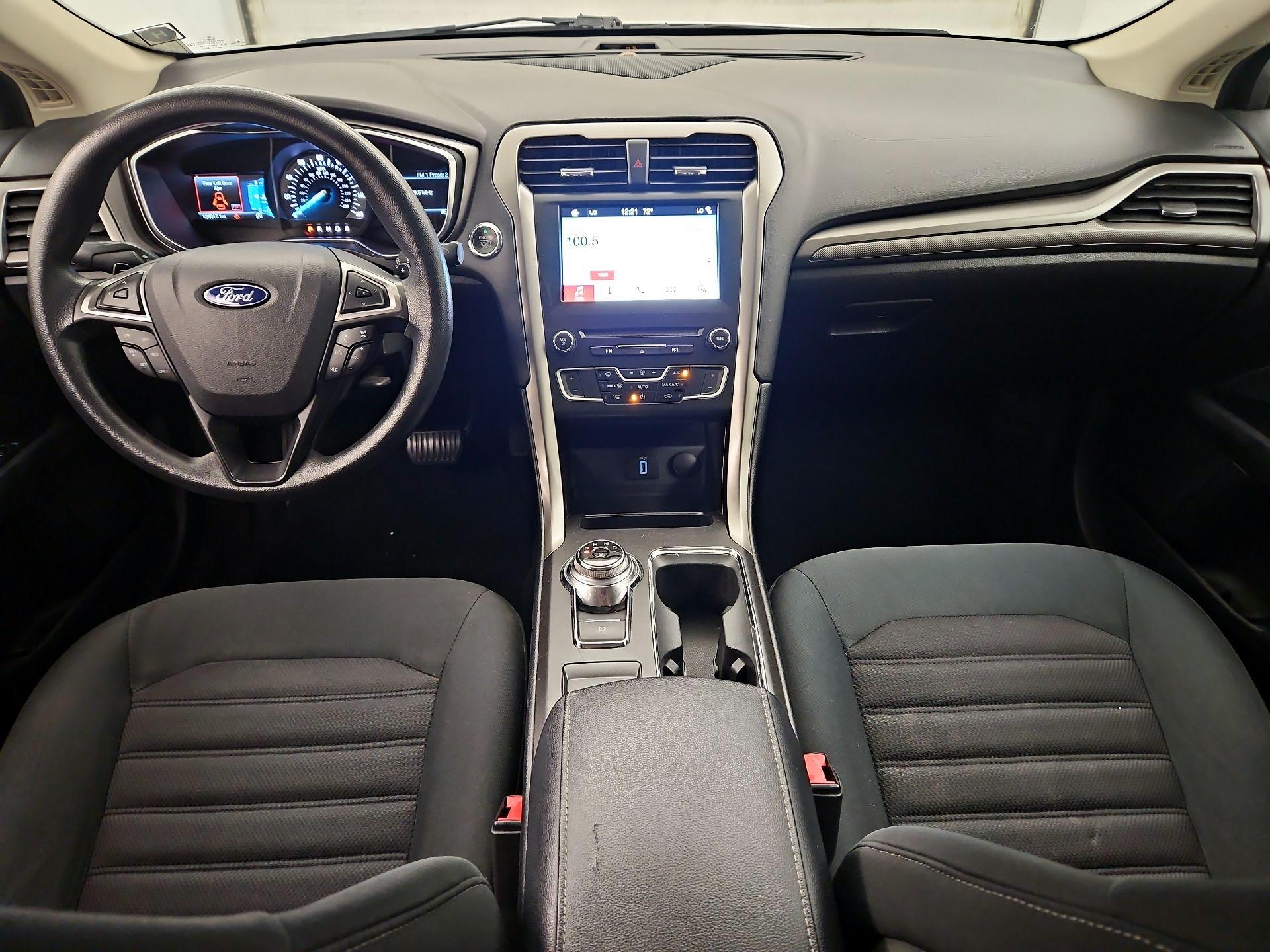 Thumbnail: 2017 Ford Fusion - 9