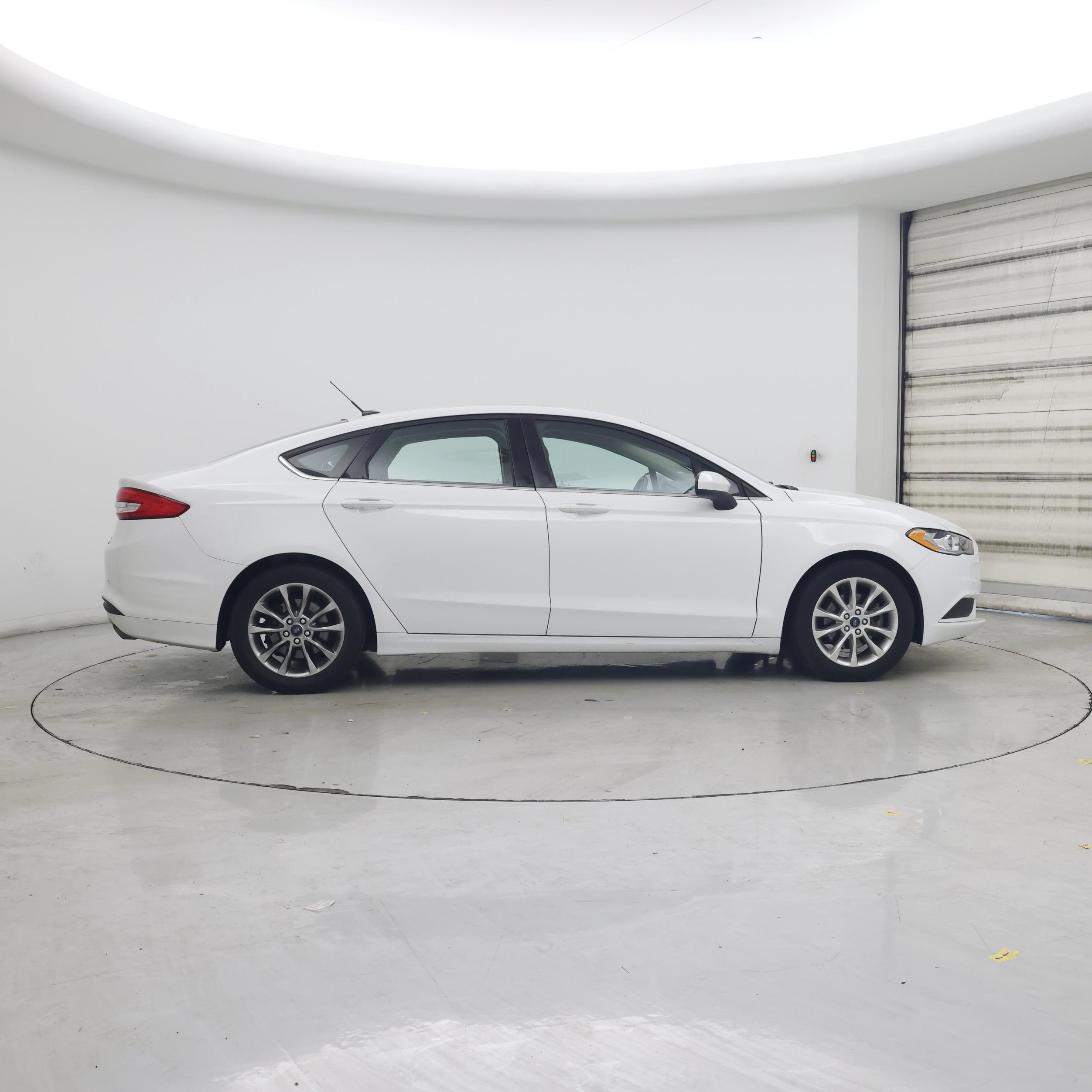 Thumbnail: 2017 Ford Fusion - 7