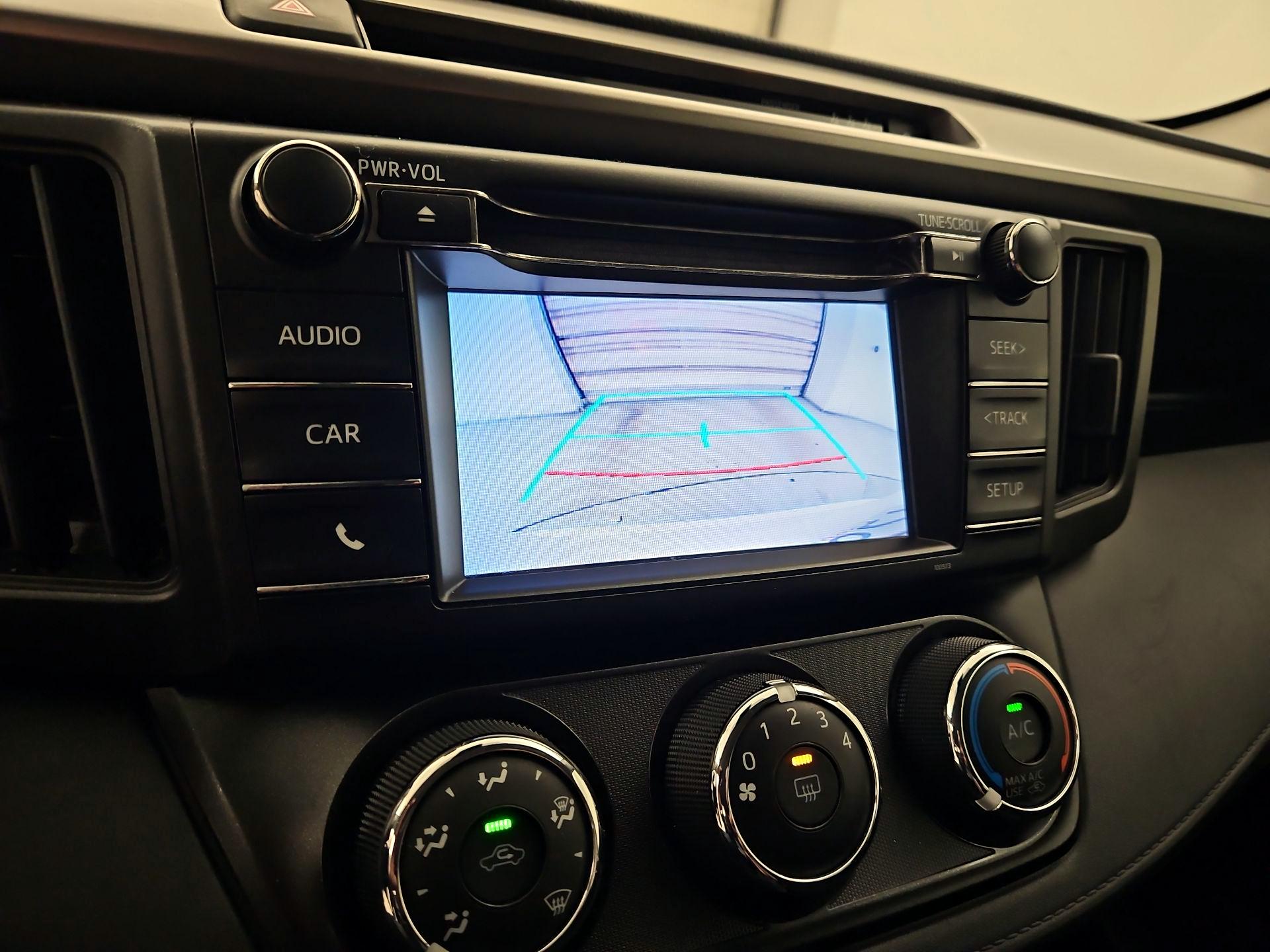 Thumbnail: 2018 Toyota RAV4 - 14