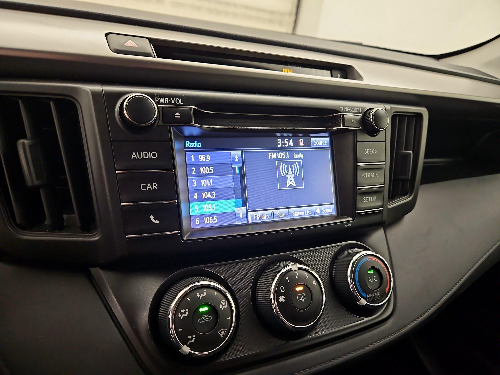 Thumbnail: 2018 Toyota RAV4 - 15
