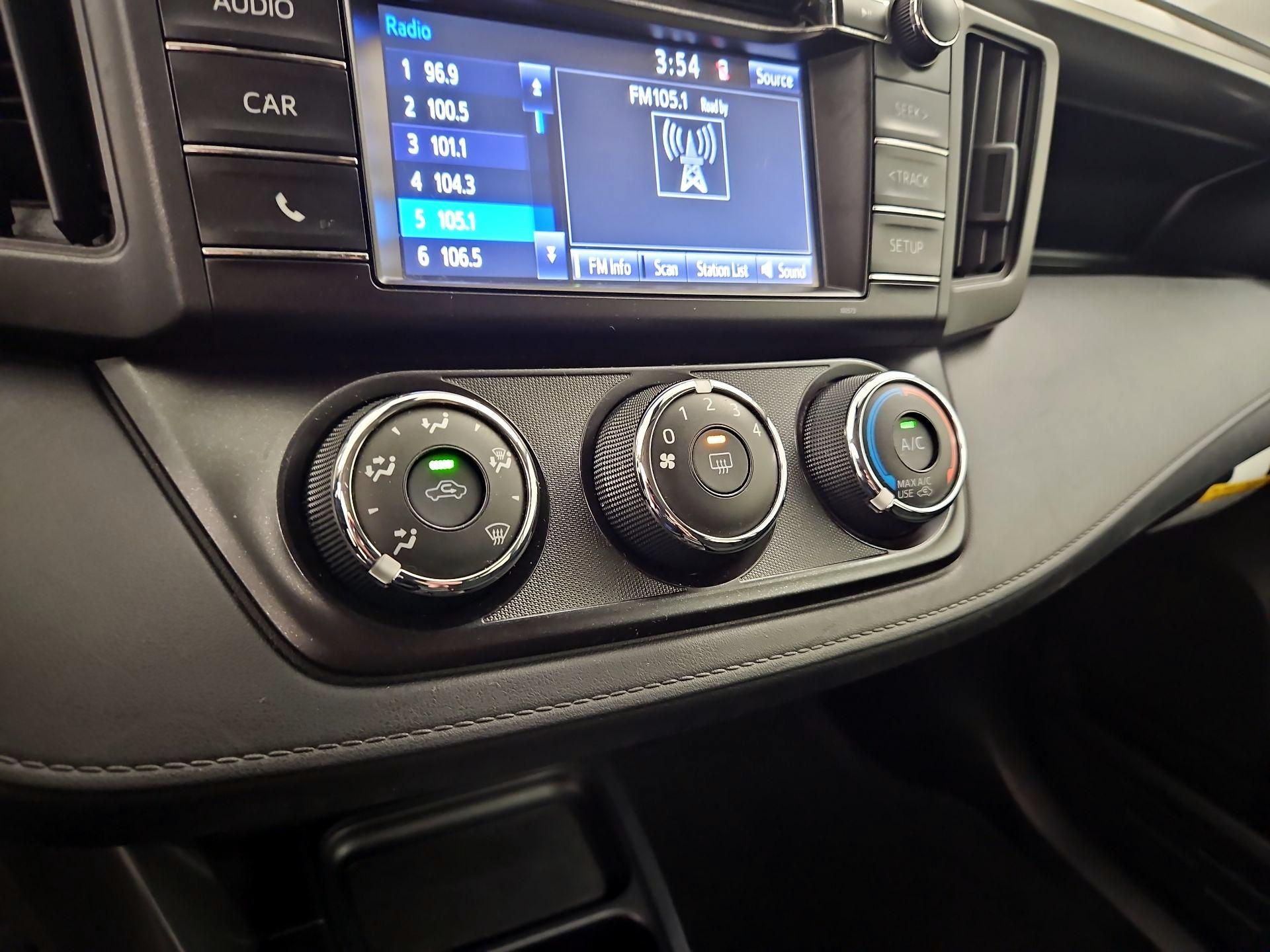 Thumbnail: 2018 Toyota RAV4 - 16