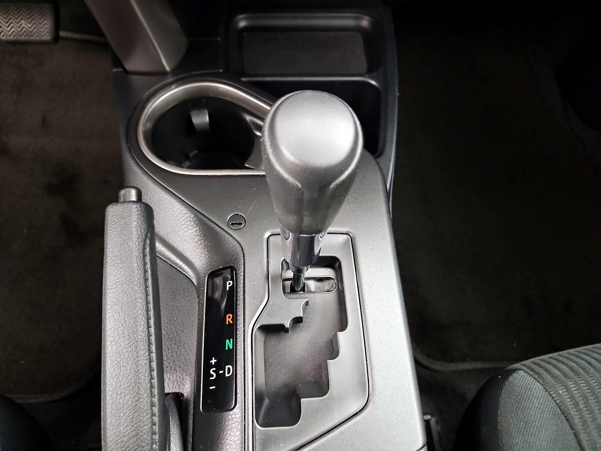 Thumbnail: 2018 Toyota RAV4 - 17