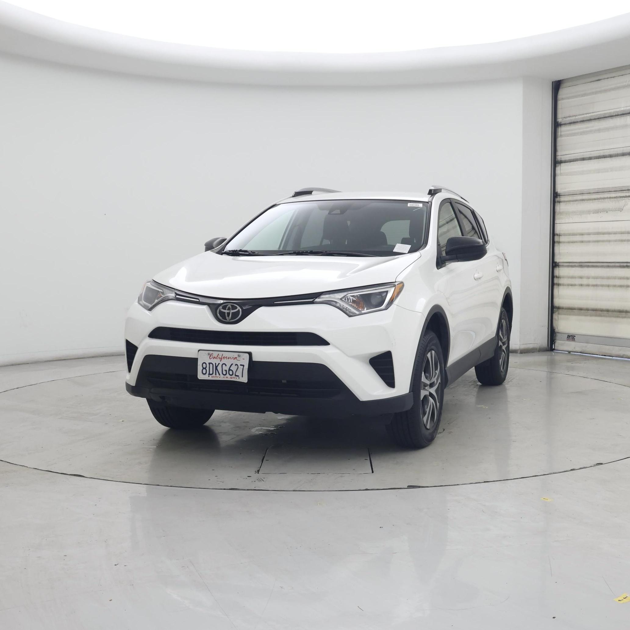 Thumbnail: 2018 Toyota RAV4 - 4