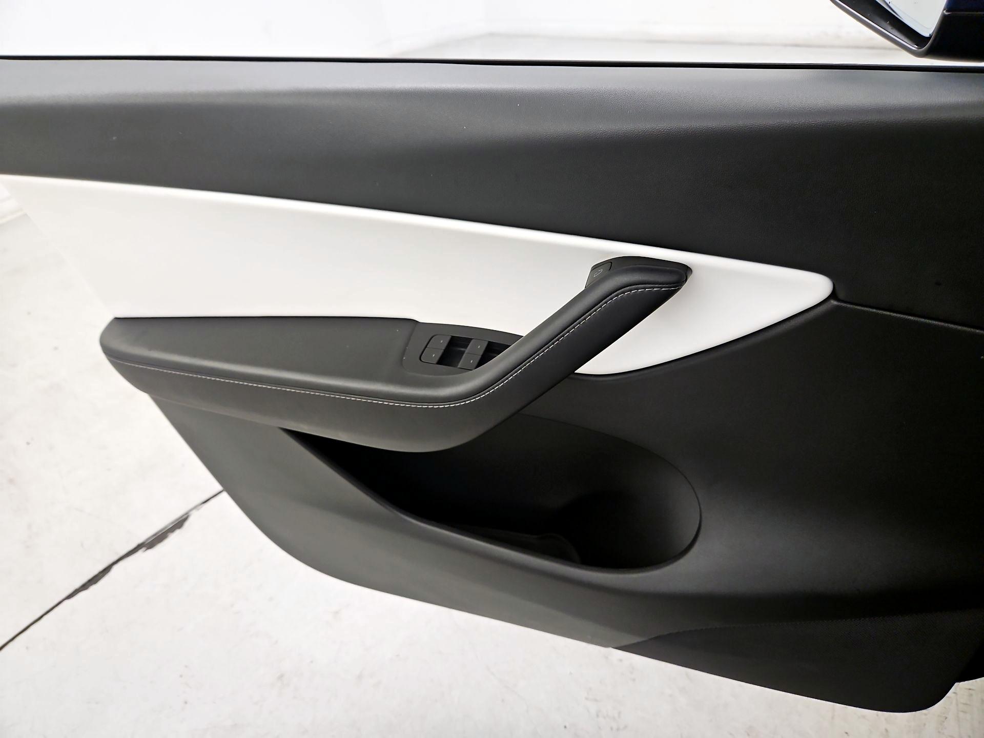 Thumbnail: 2022 Tesla Model Y - 12