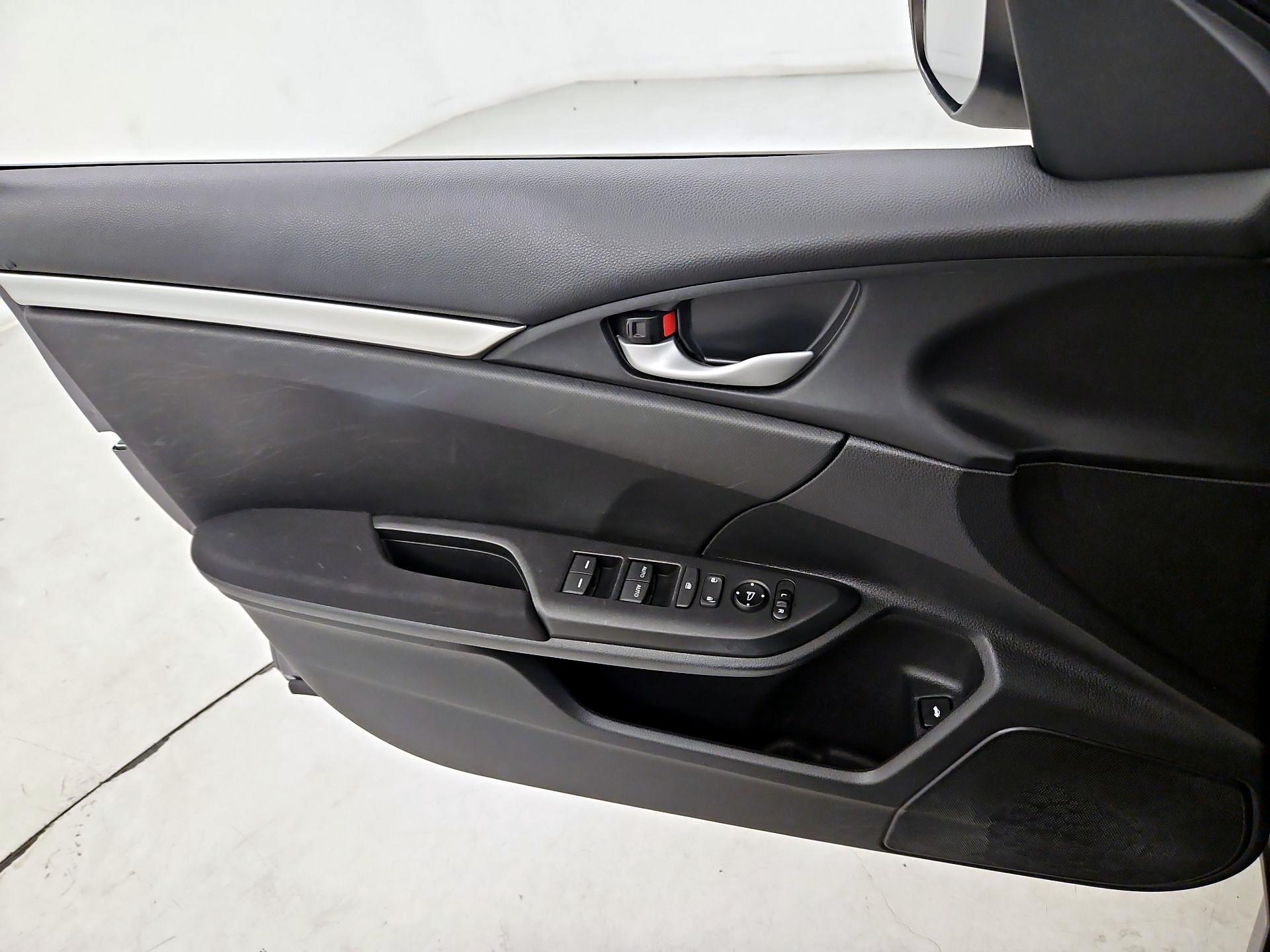 Thumbnail: 2018 Honda Civic - 12