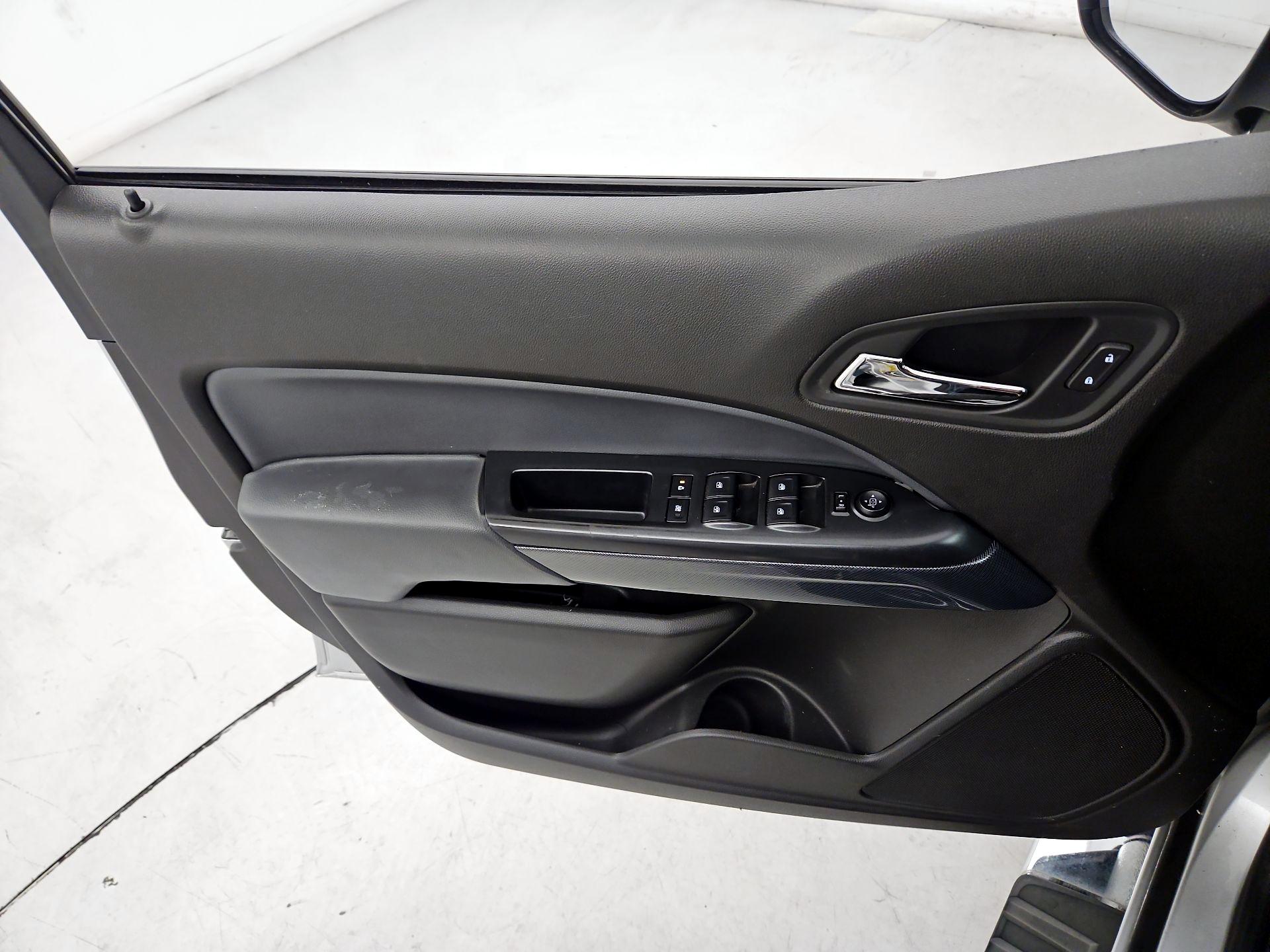 Thumbnail: 2015 Chevrolet Colorado - 12