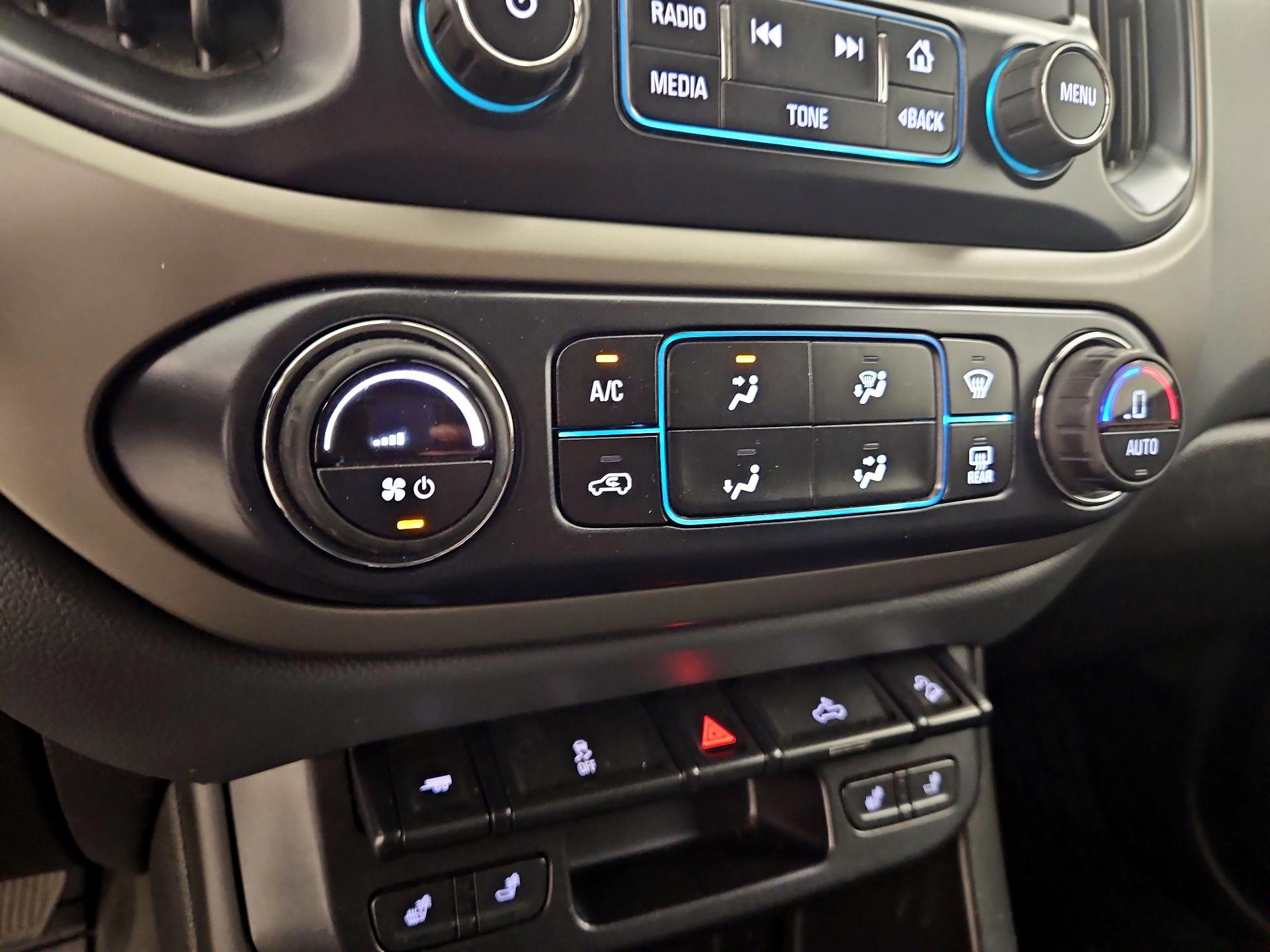 Thumbnail: 2015 Chevrolet Colorado - 16
