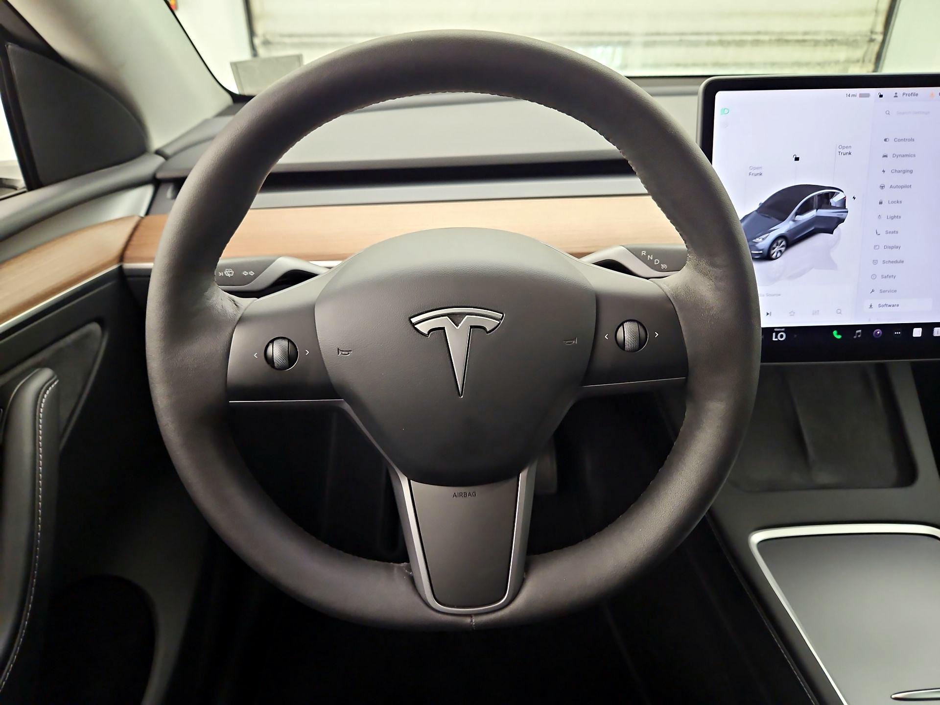 Thumbnail: 2023 Tesla Model Y - 10