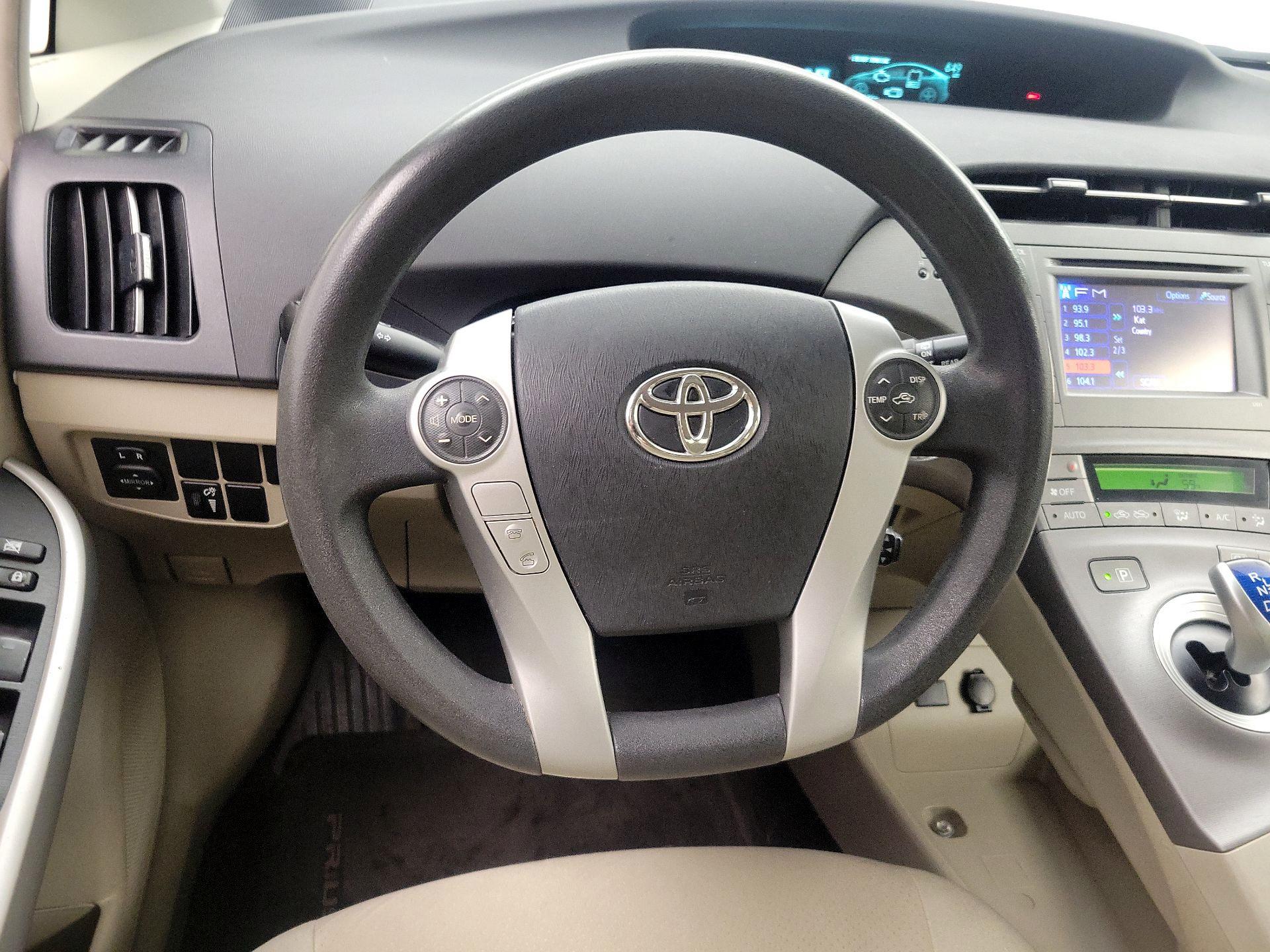 Thumbnail: 2015 Toyota Prius - 10