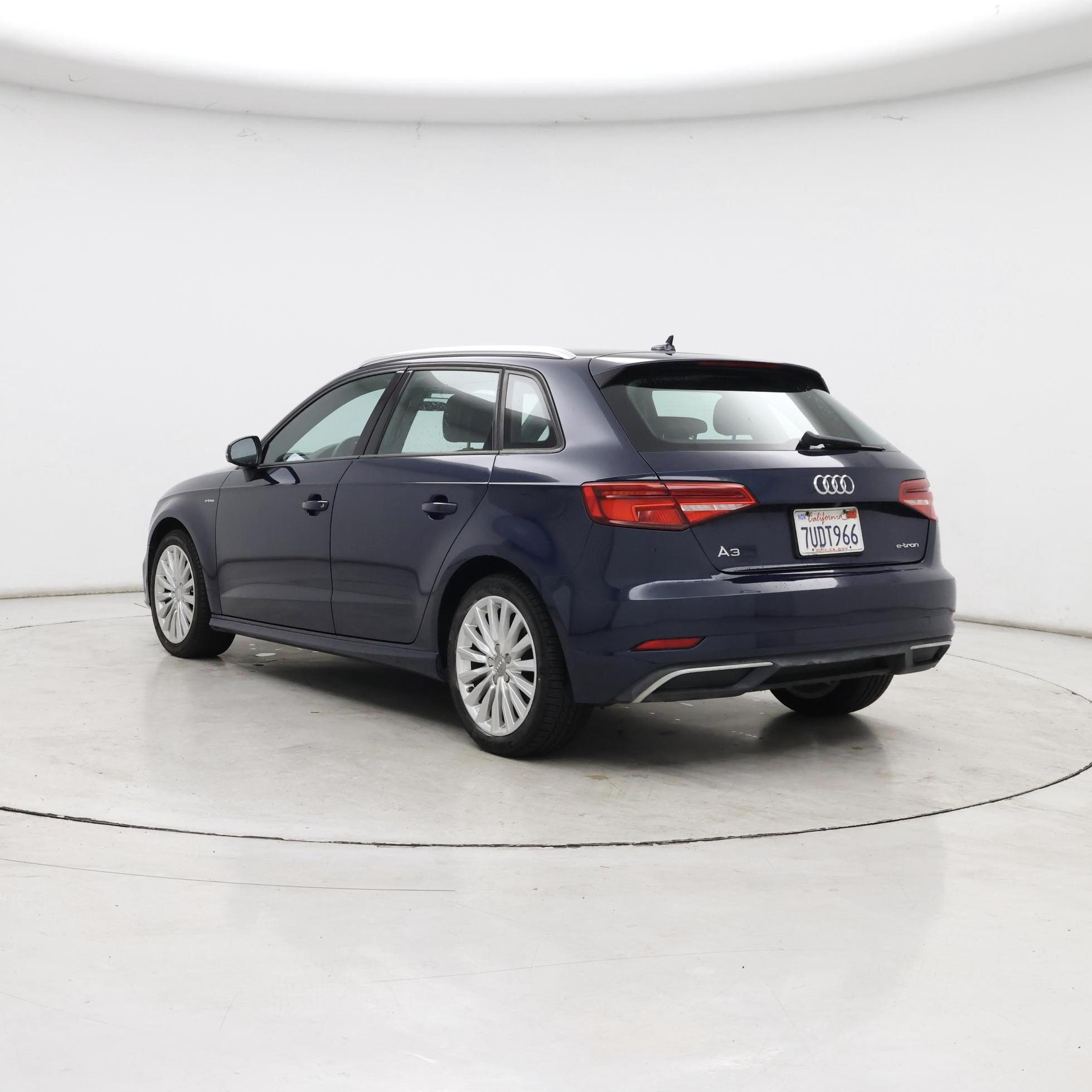 Thumbnail: 2017 Audi A3 - 2