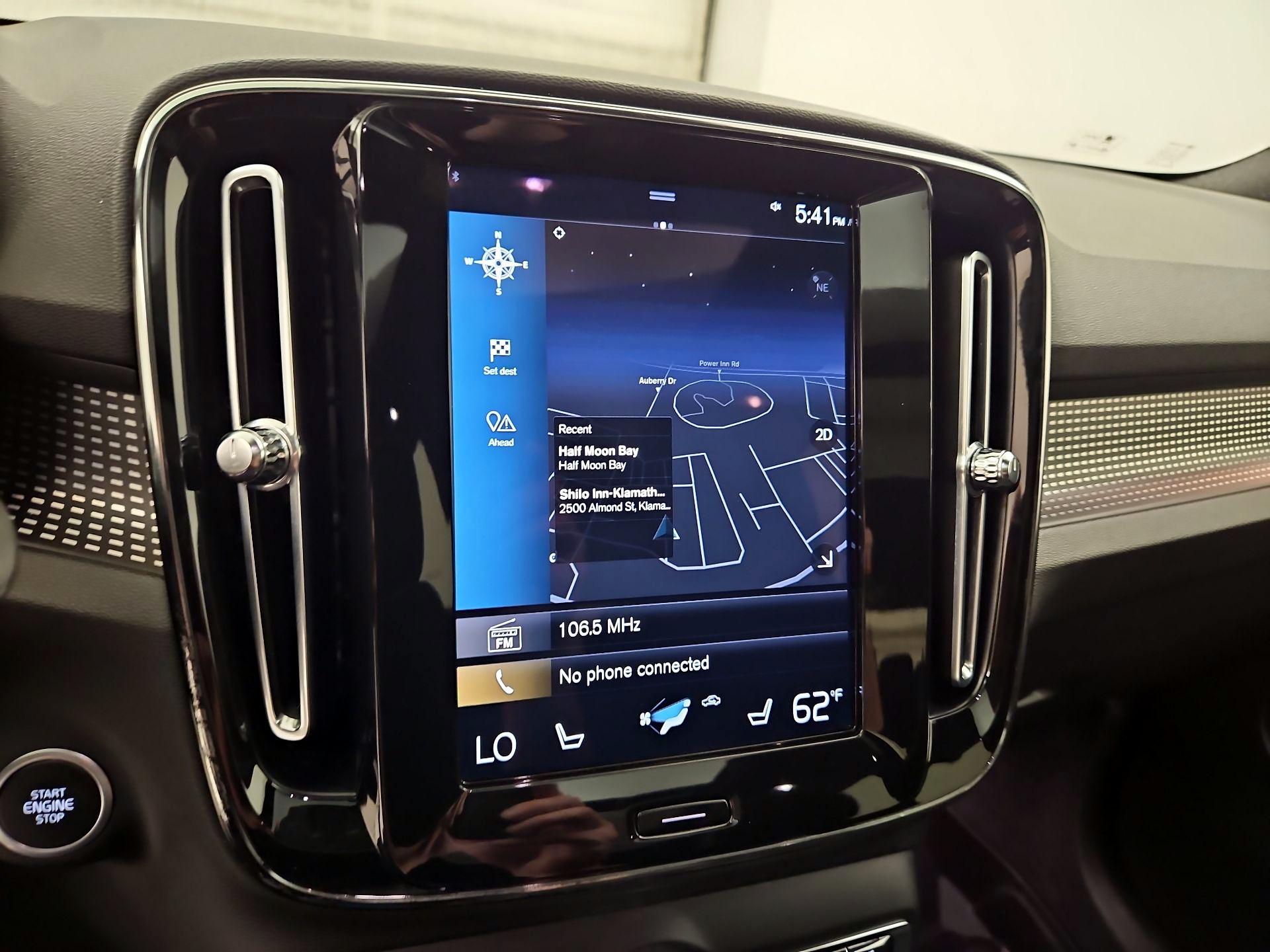 Thumbnail: 2021 Volvo XC40 - 14