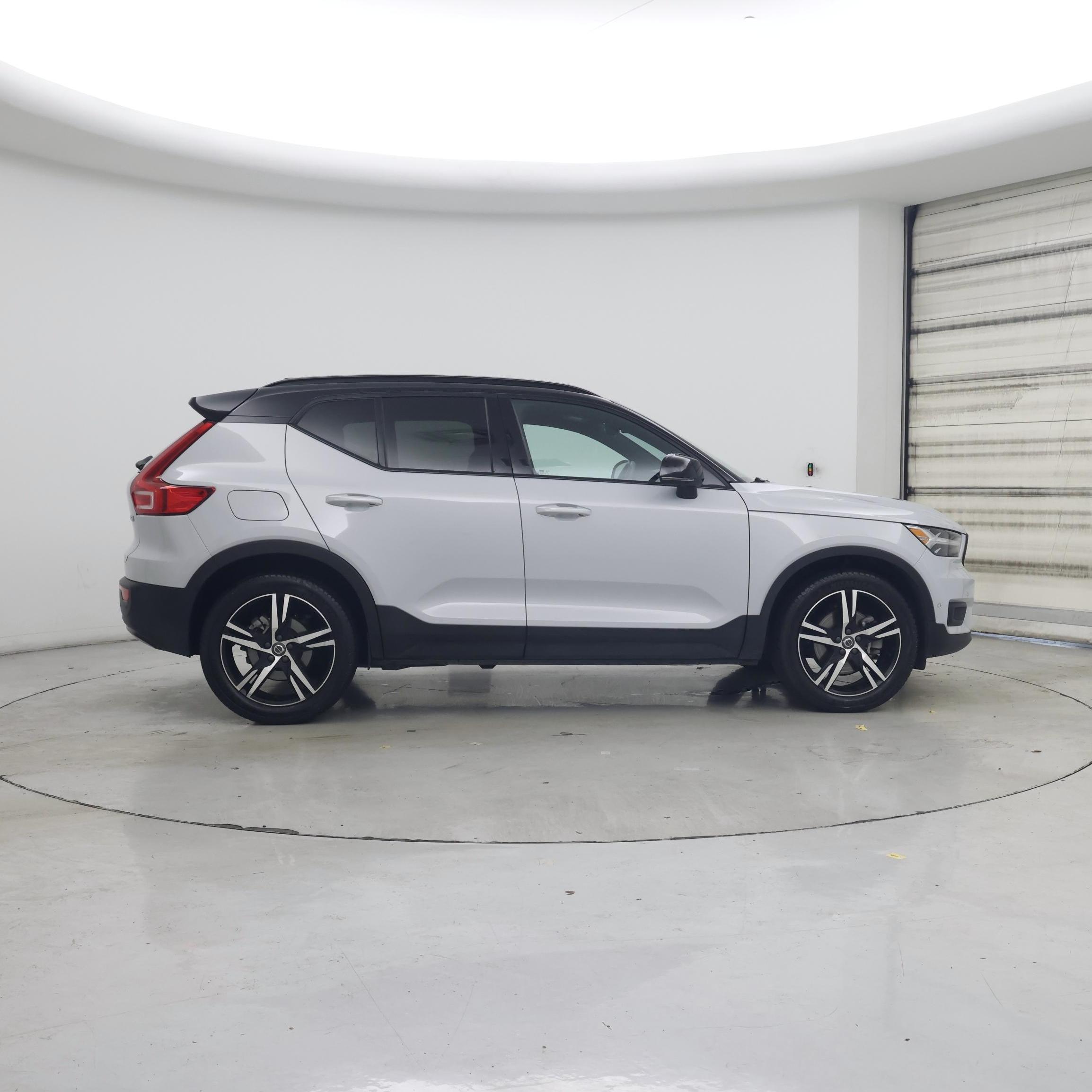 Thumbnail: 2021 Volvo XC40 - 7