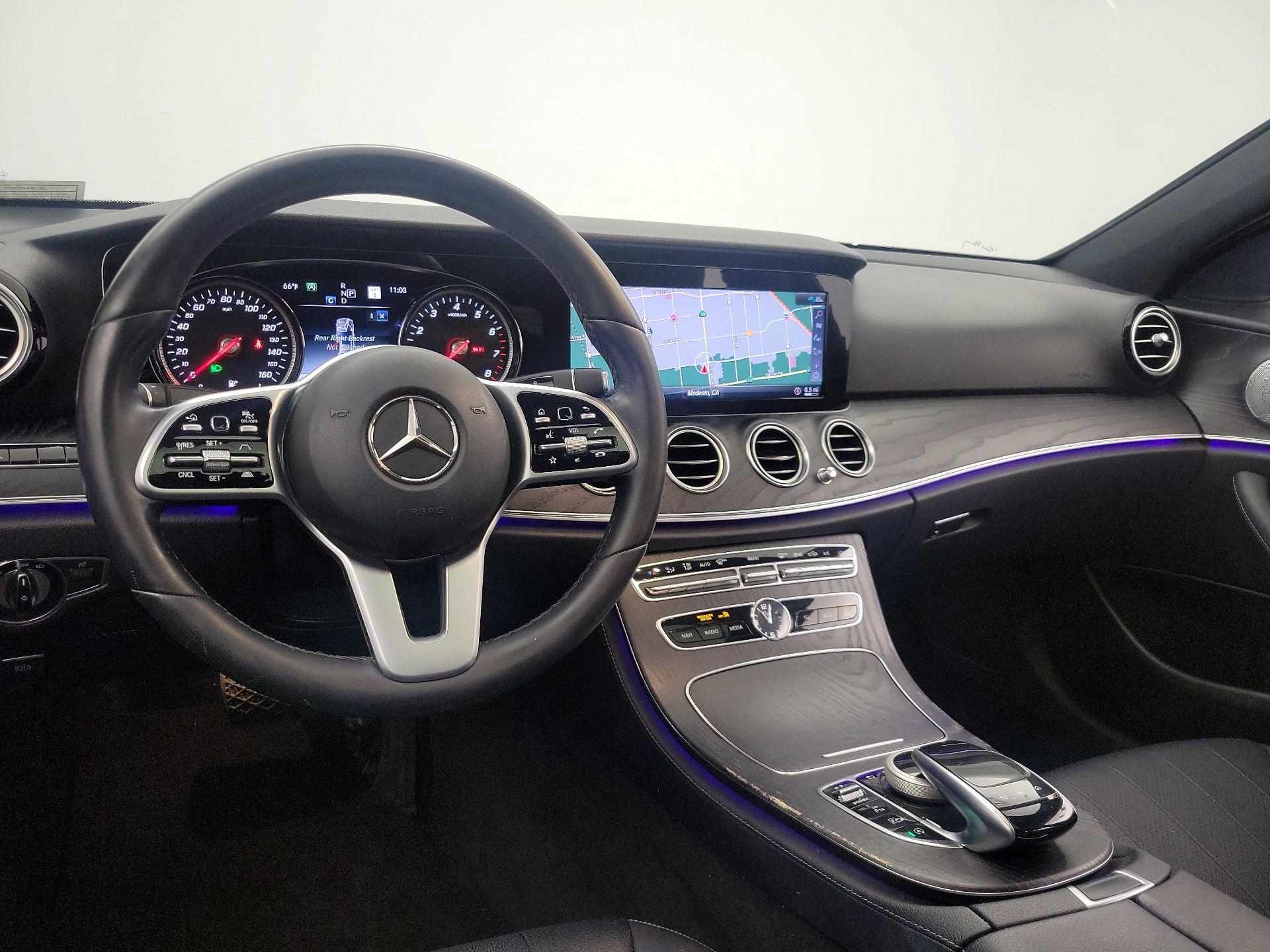 Thumbnail: 2019 Mercedes-Benz E-Class - 9
