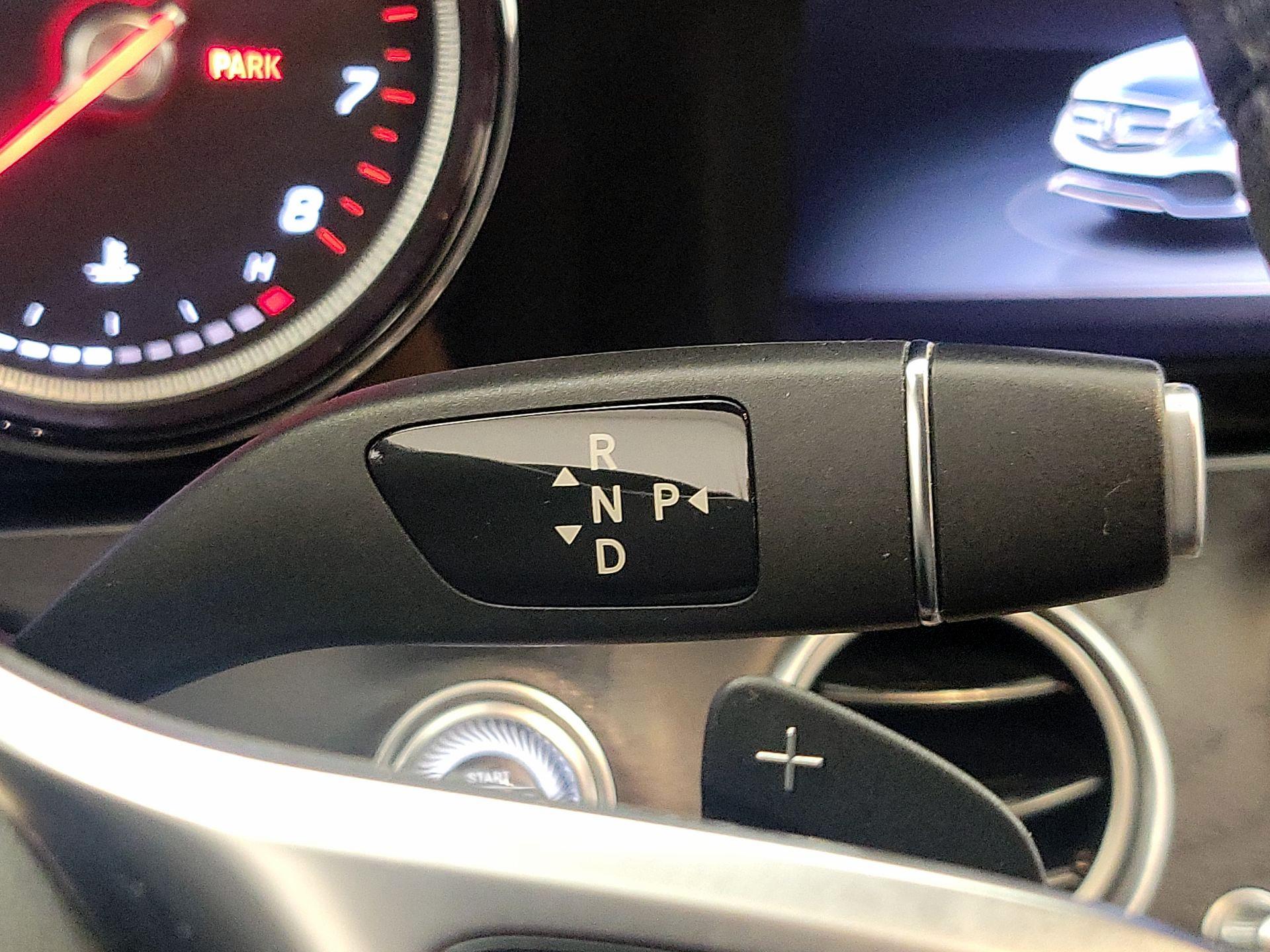 Thumbnail: 2019 Mercedes-Benz E-Class - 18