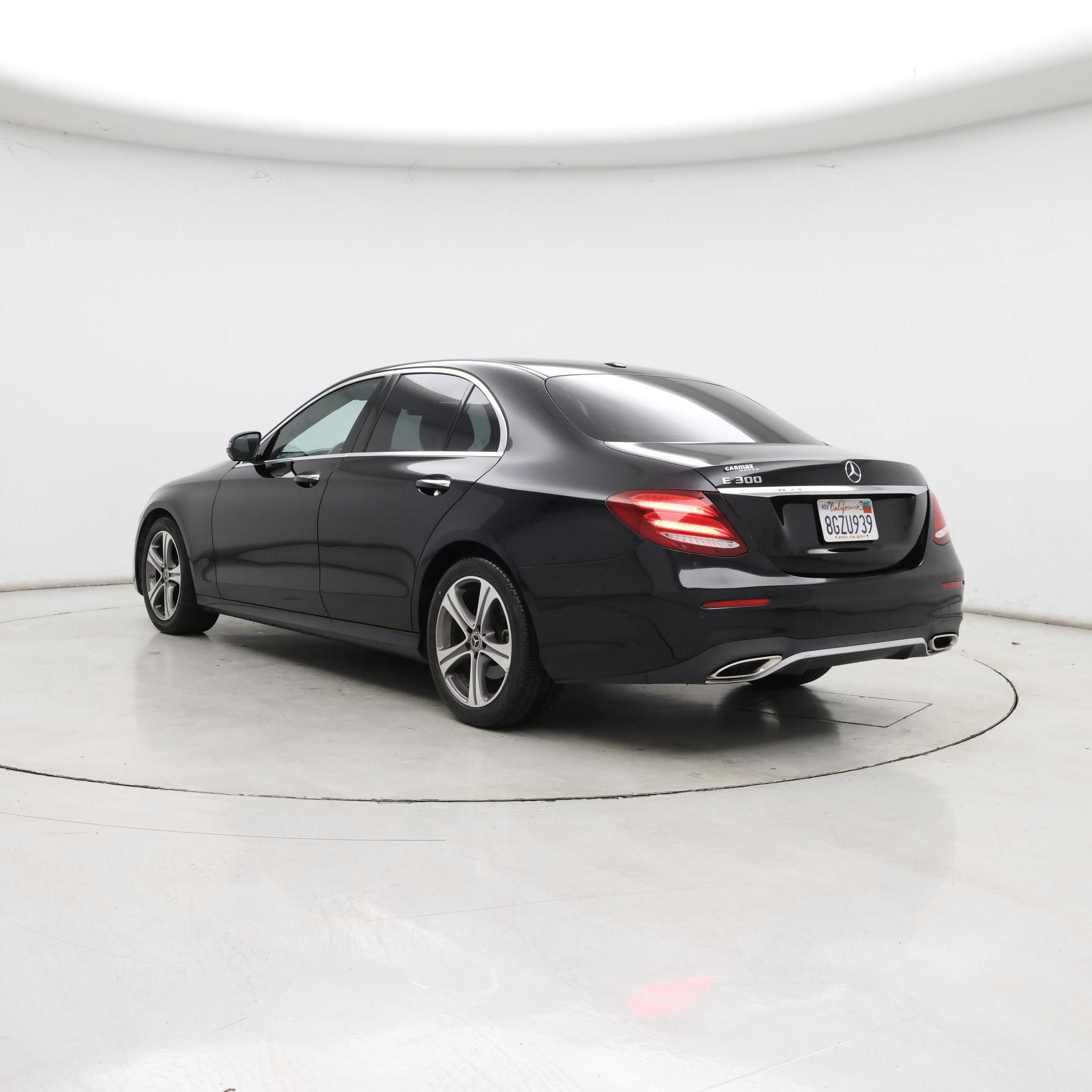 Thumbnail: 2019 Mercedes-Benz E-Class - 2