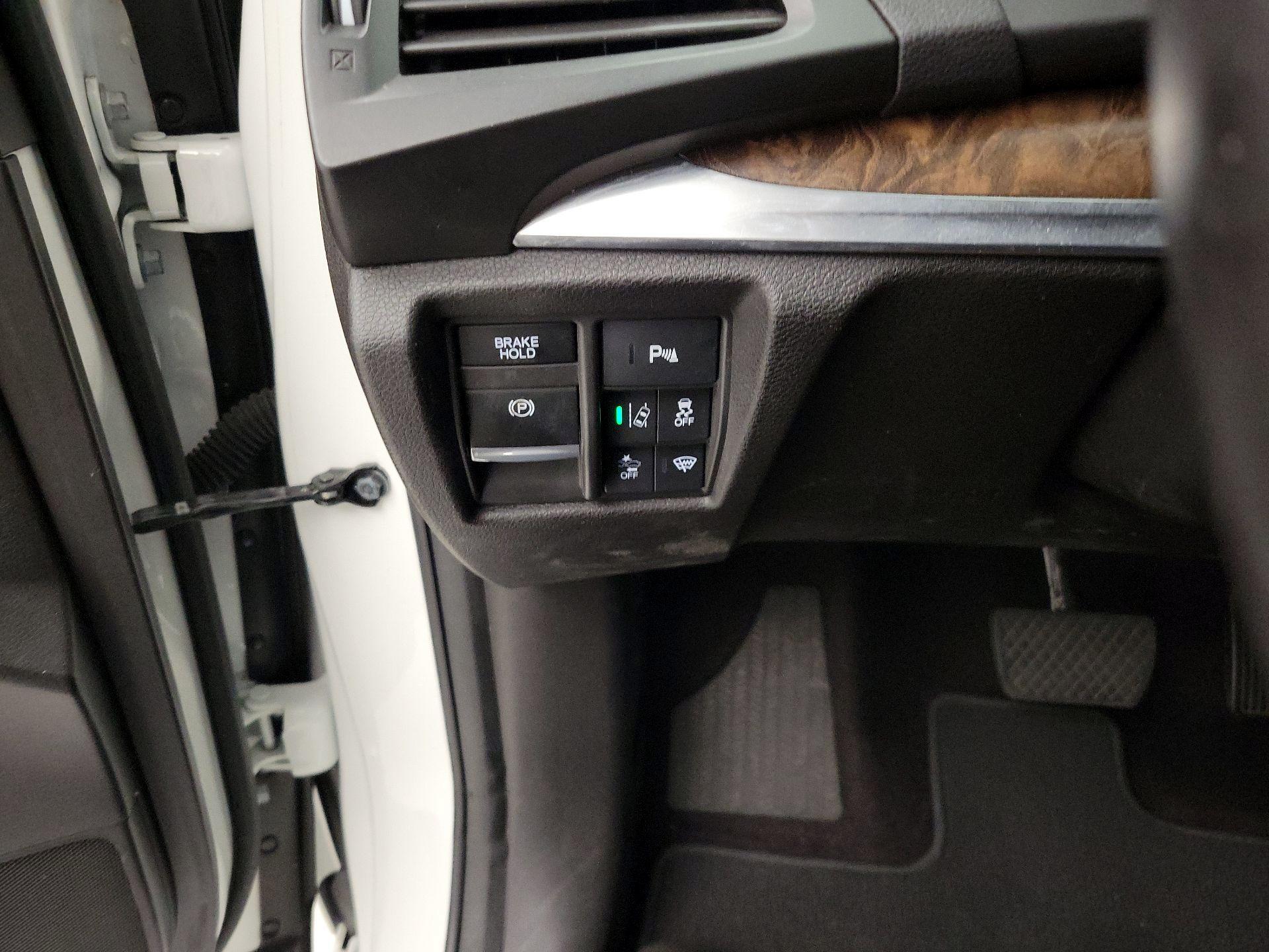 Thumbnail: 2019 Acura MDX - 13