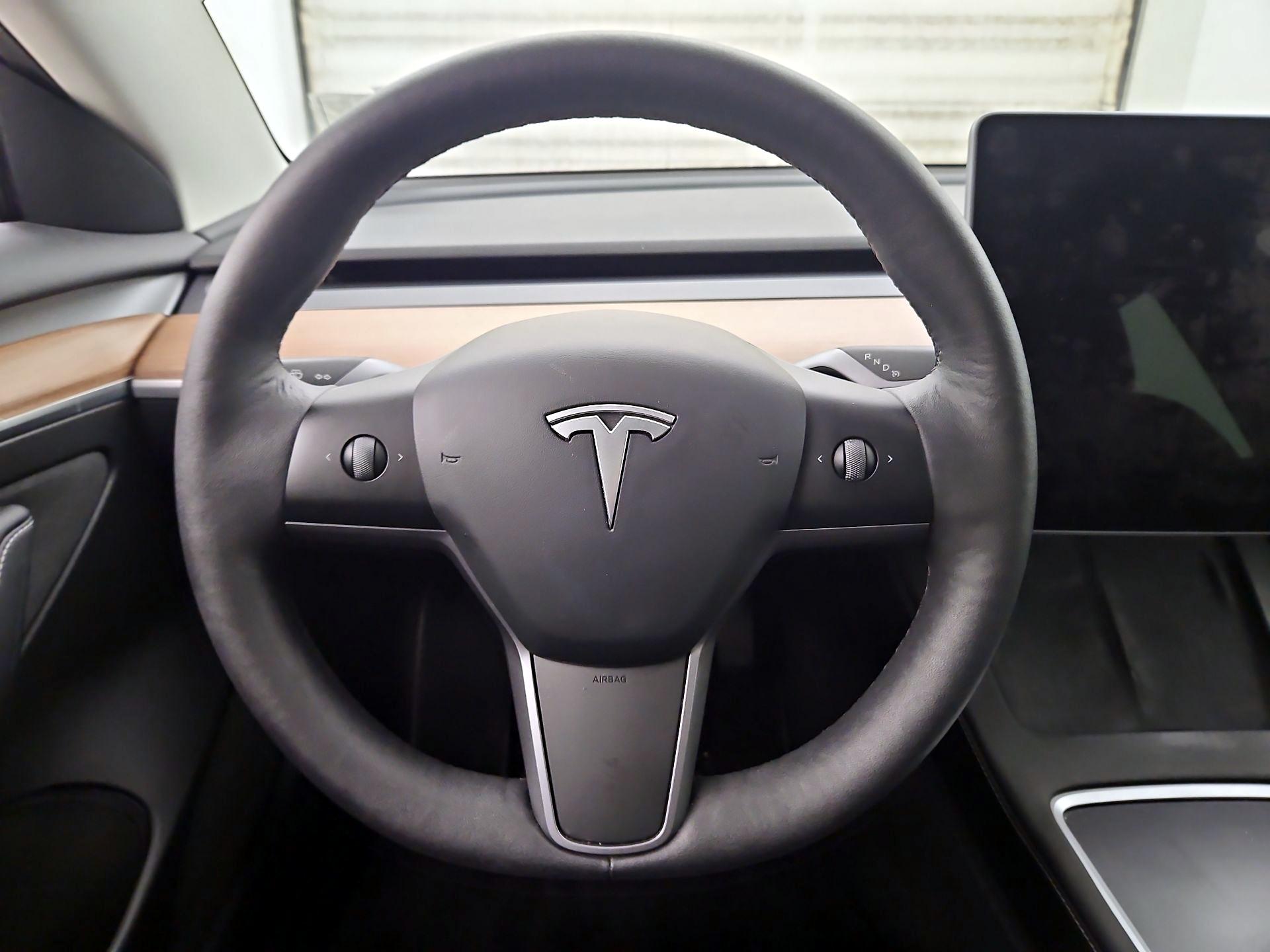 Thumbnail: 2023 Tesla Model 3 - 10