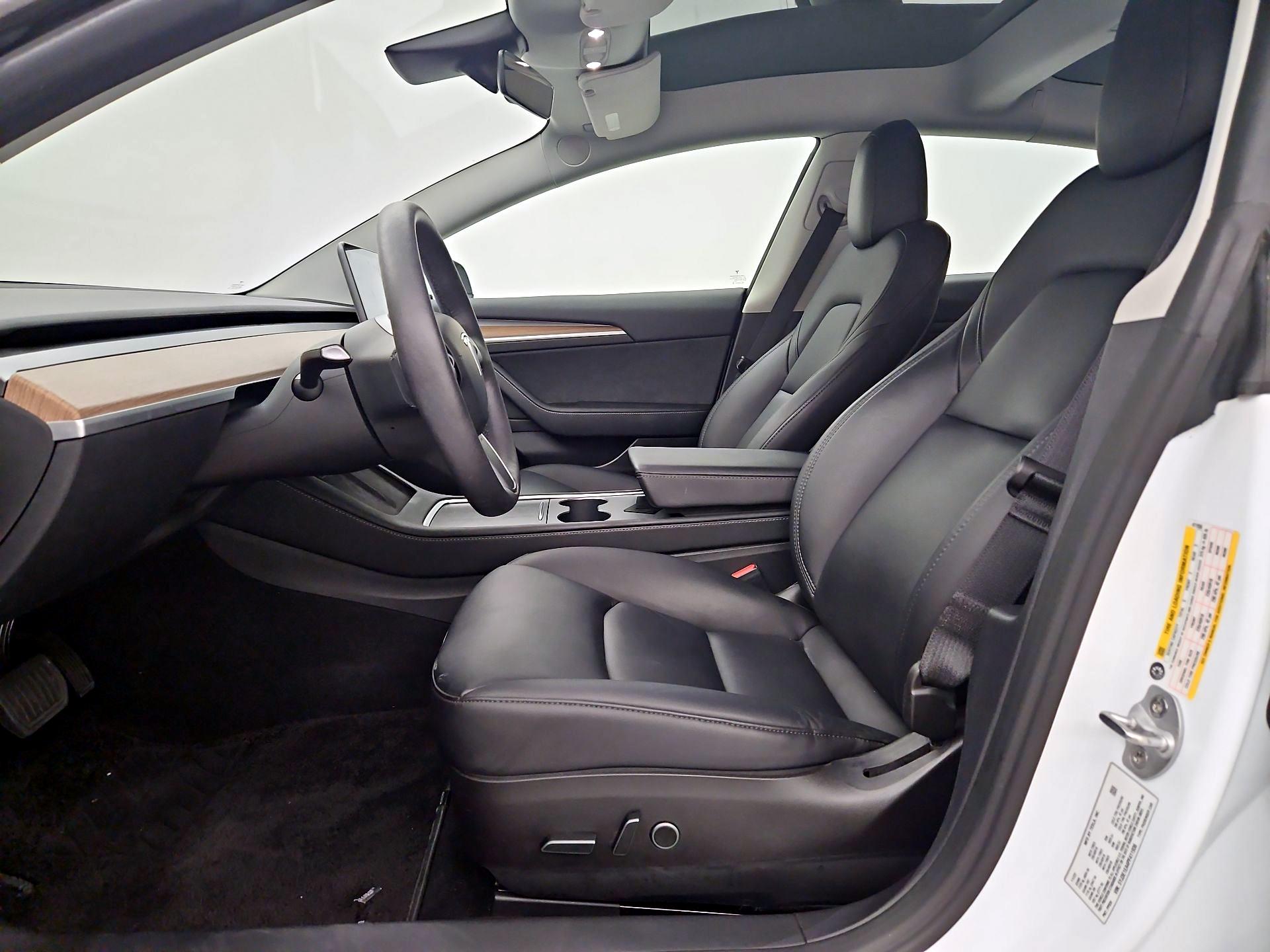 Thumbnail: 2023 Tesla Model 3 - 11