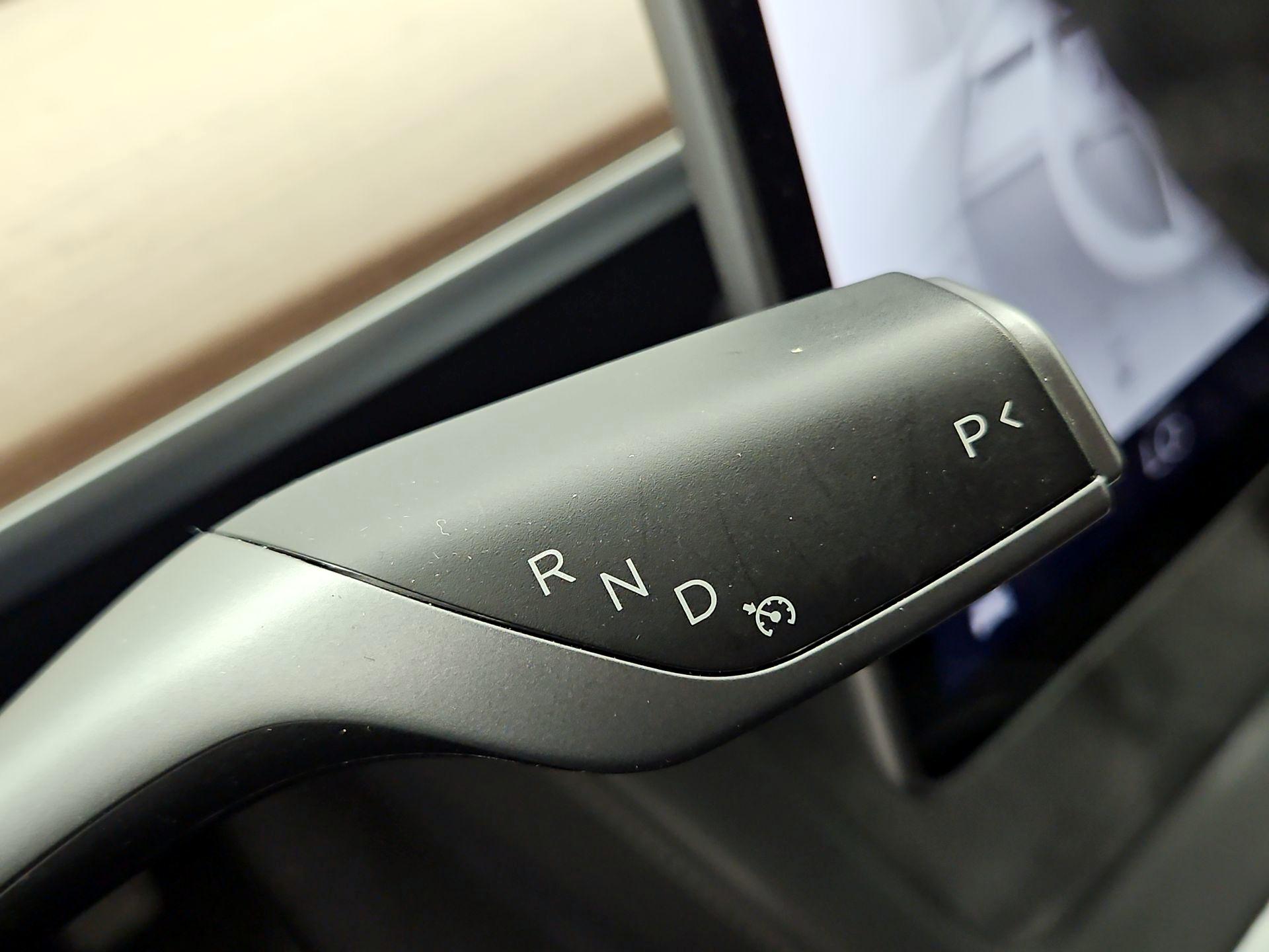 Thumbnail: 2023 Tesla Model 3 - 17