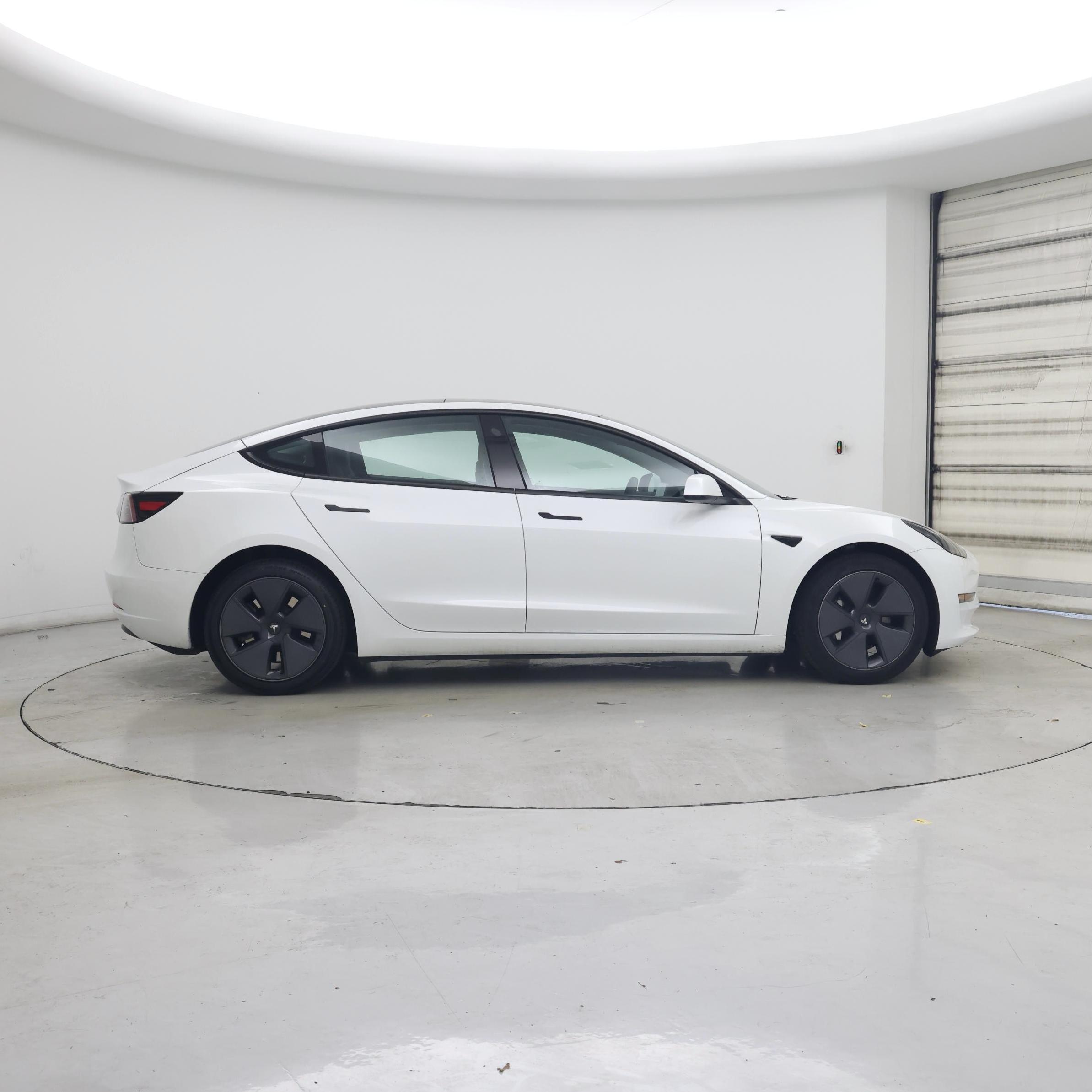 Thumbnail: 2023 Tesla Model 3 - 7