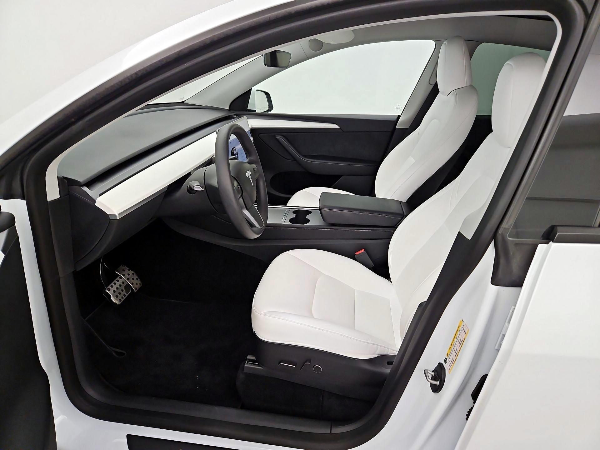 Thumbnail: 2023 Tesla Model Y - 11