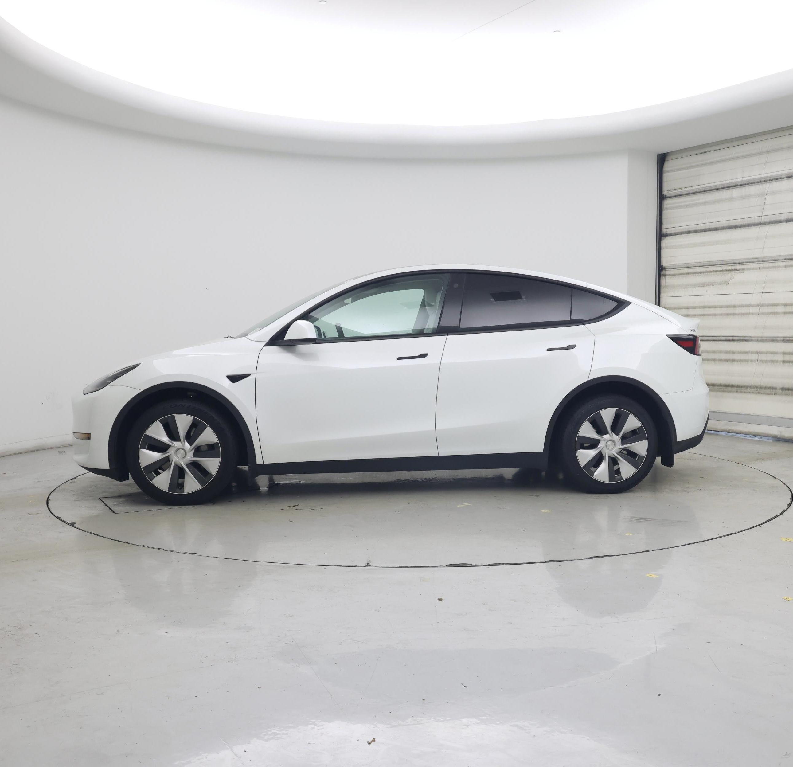 Thumbnail: 2023 Tesla Model Y - 3