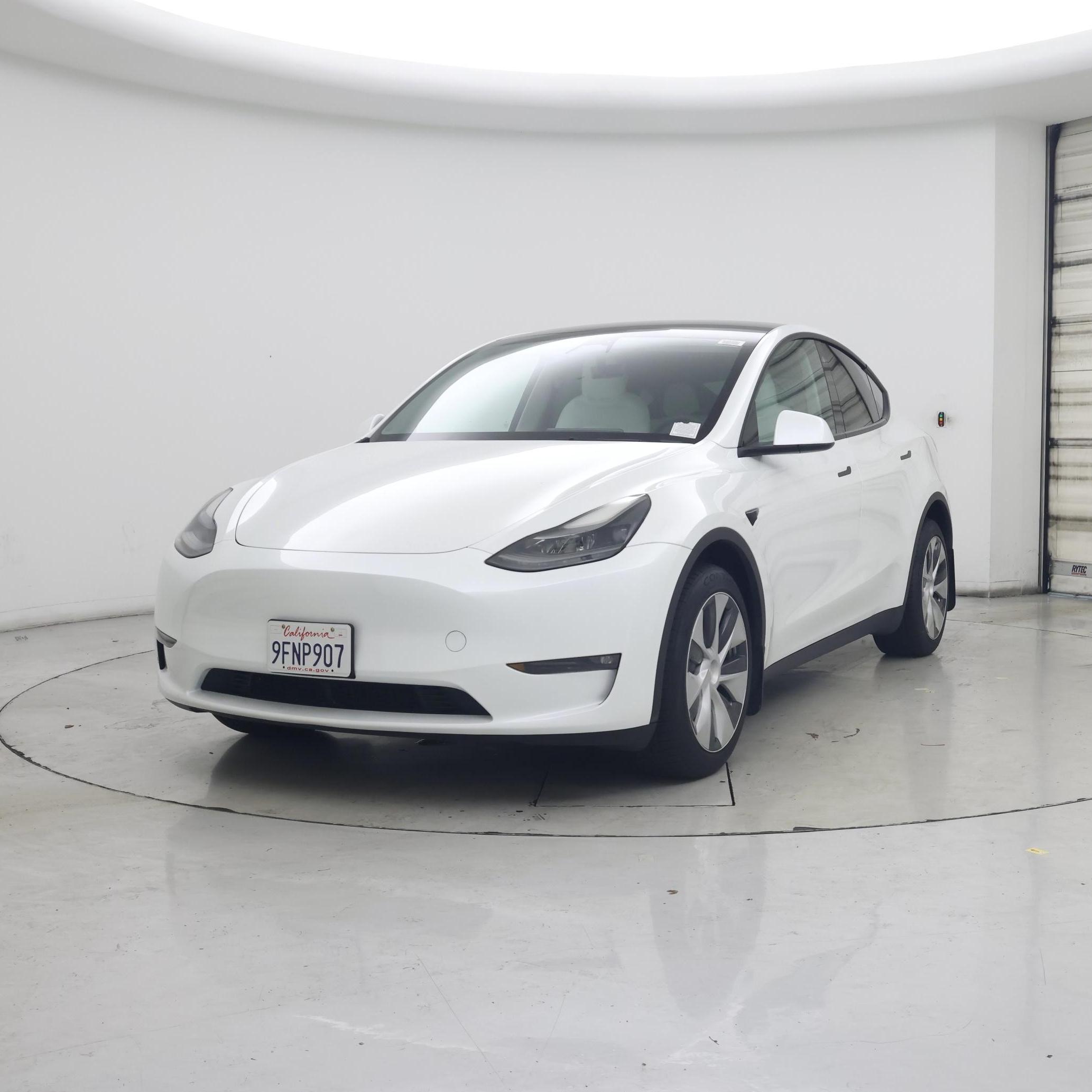 Thumbnail: 2023 Tesla Model Y - 4