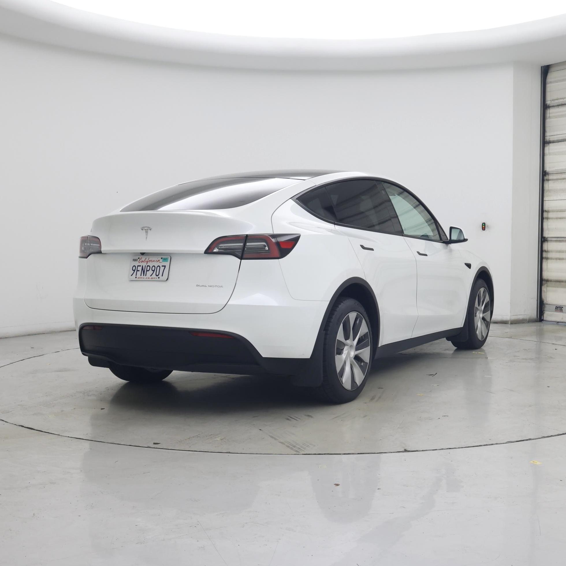 Thumbnail: 2023 Tesla Model Y - 8