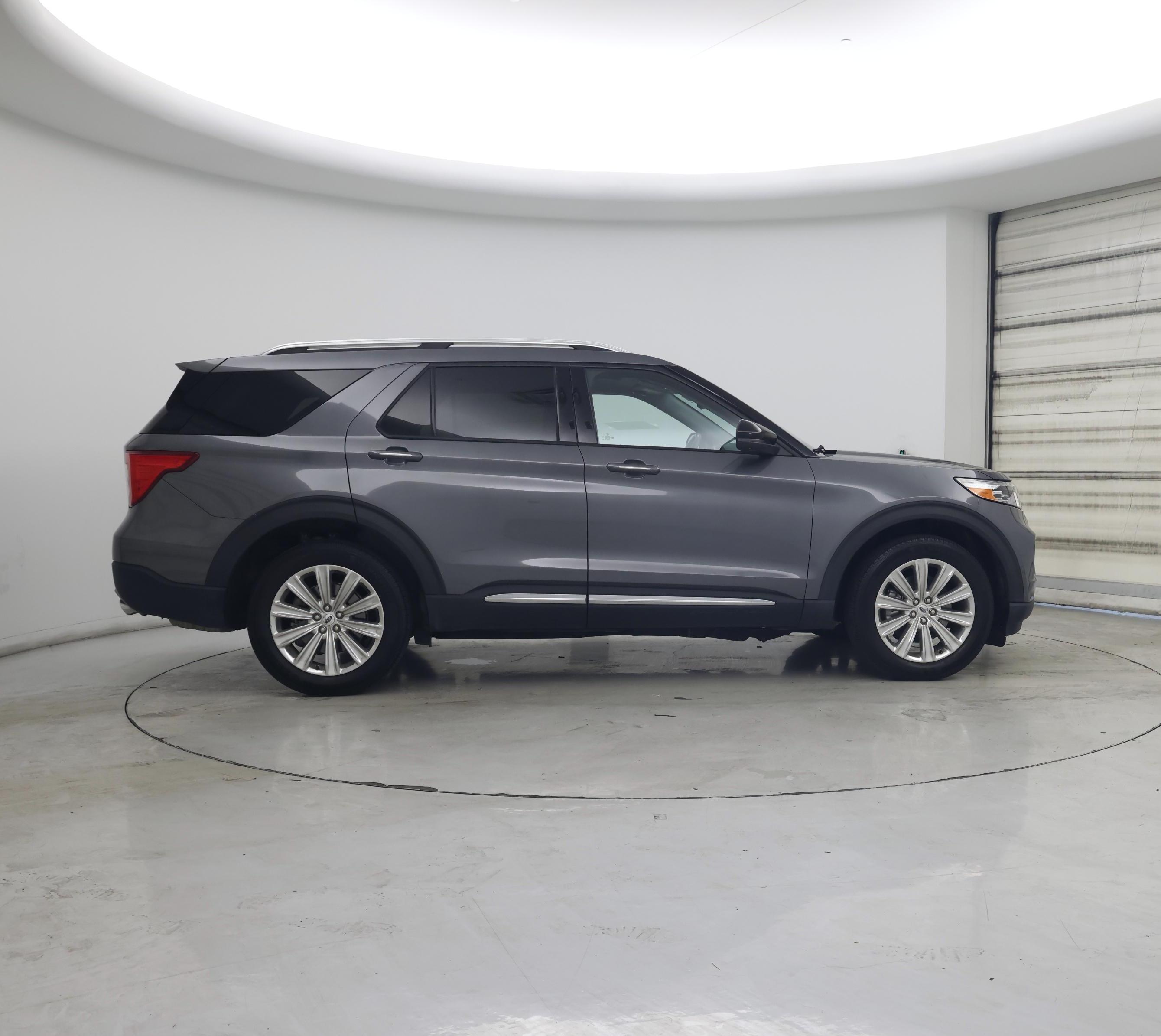 Thumbnail: 2021 Ford Explorer - 7