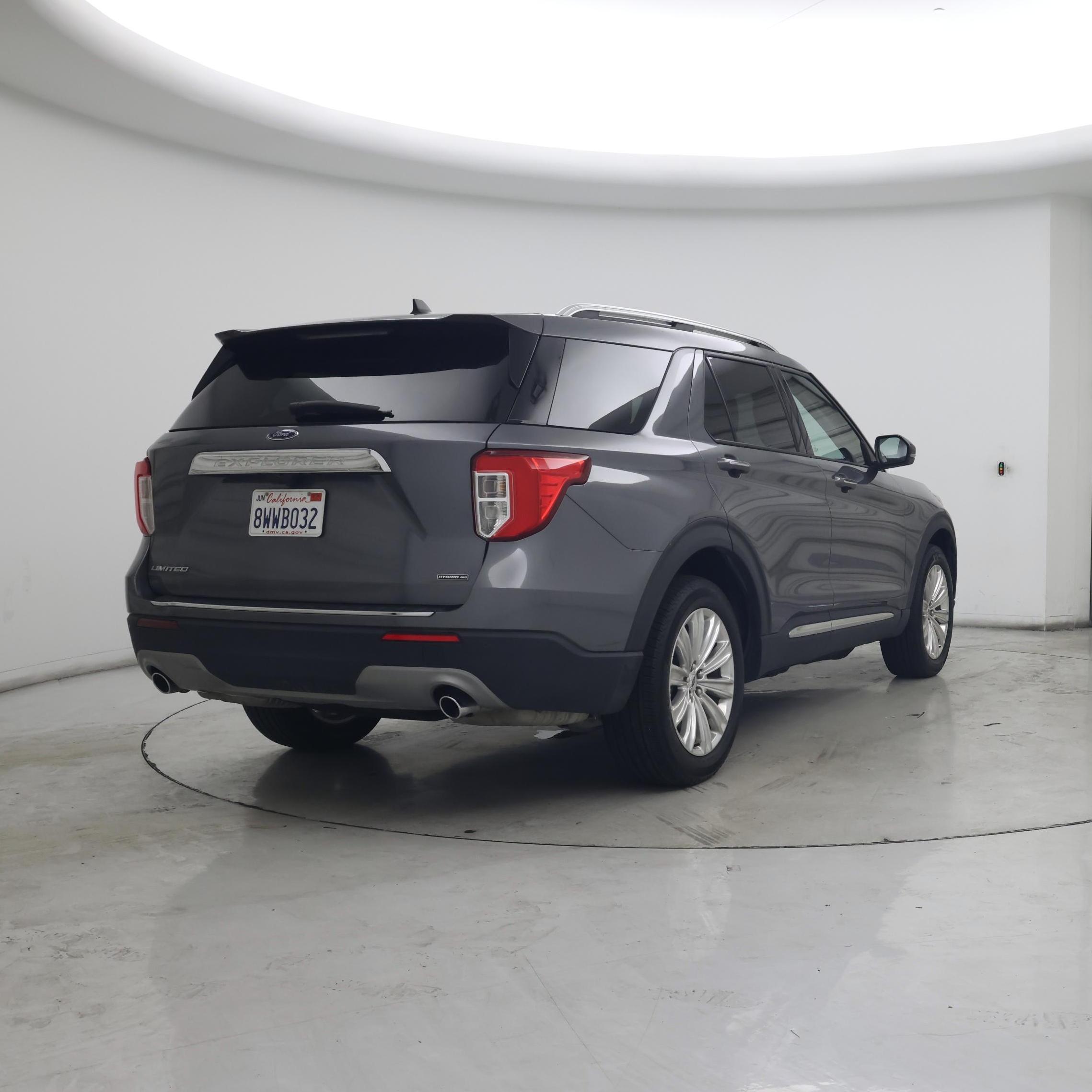 Thumbnail: 2021 Ford Explorer - 8