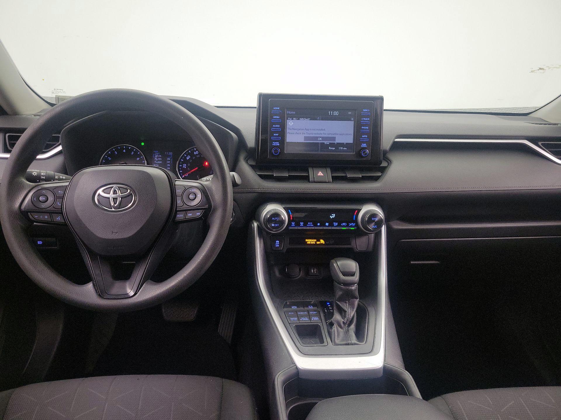 Thumbnail: 2019 Toyota RAV4 - 9