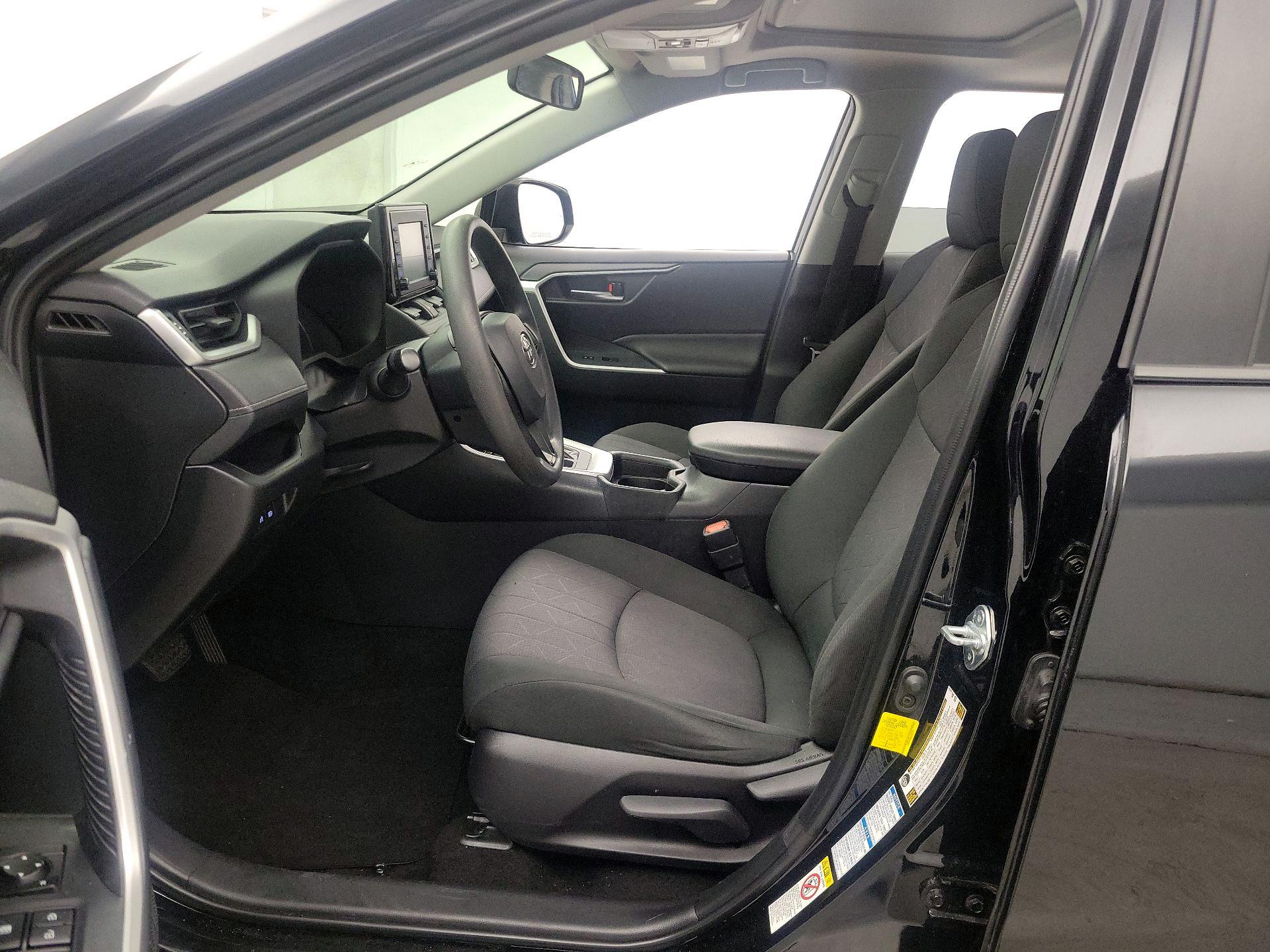 Thumbnail: 2019 Toyota RAV4 - 11