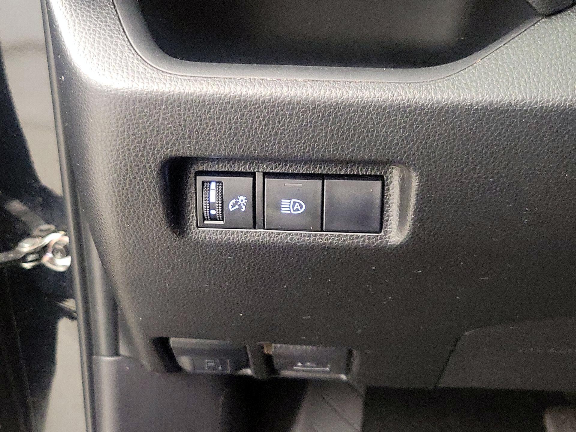 Thumbnail: 2019 Toyota RAV4 - 13