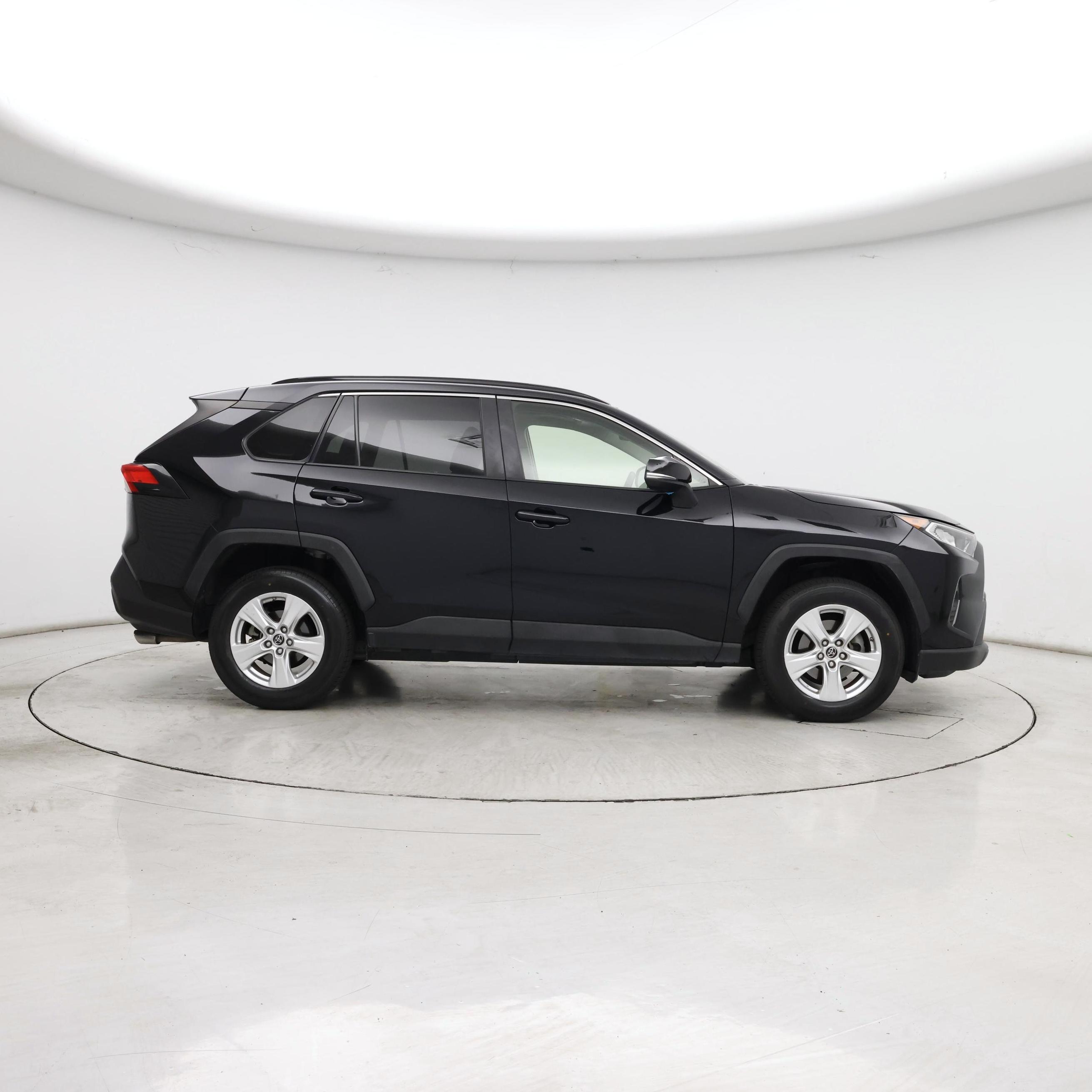Thumbnail: 2019 Toyota RAV4 - 7