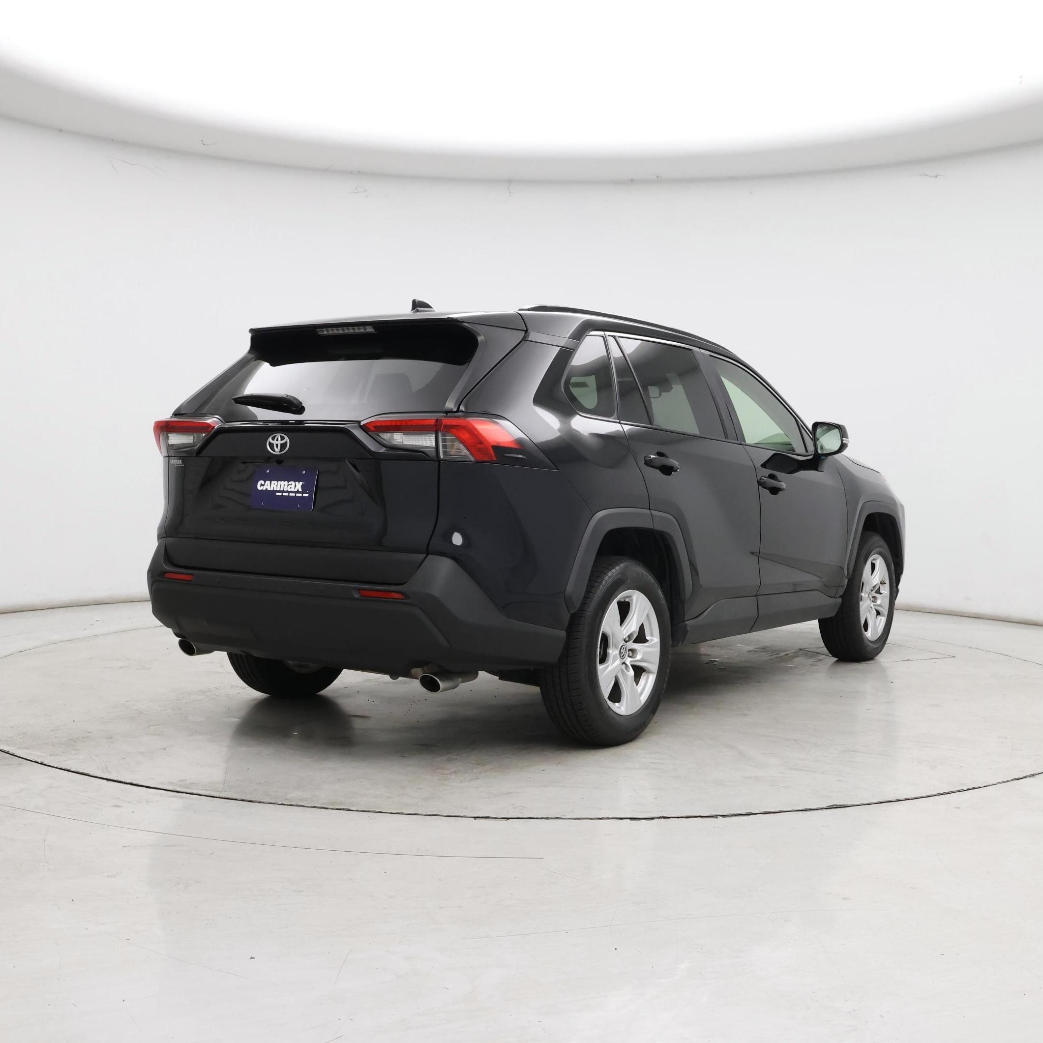 Thumbnail: 2019 Toyota RAV4 - 8