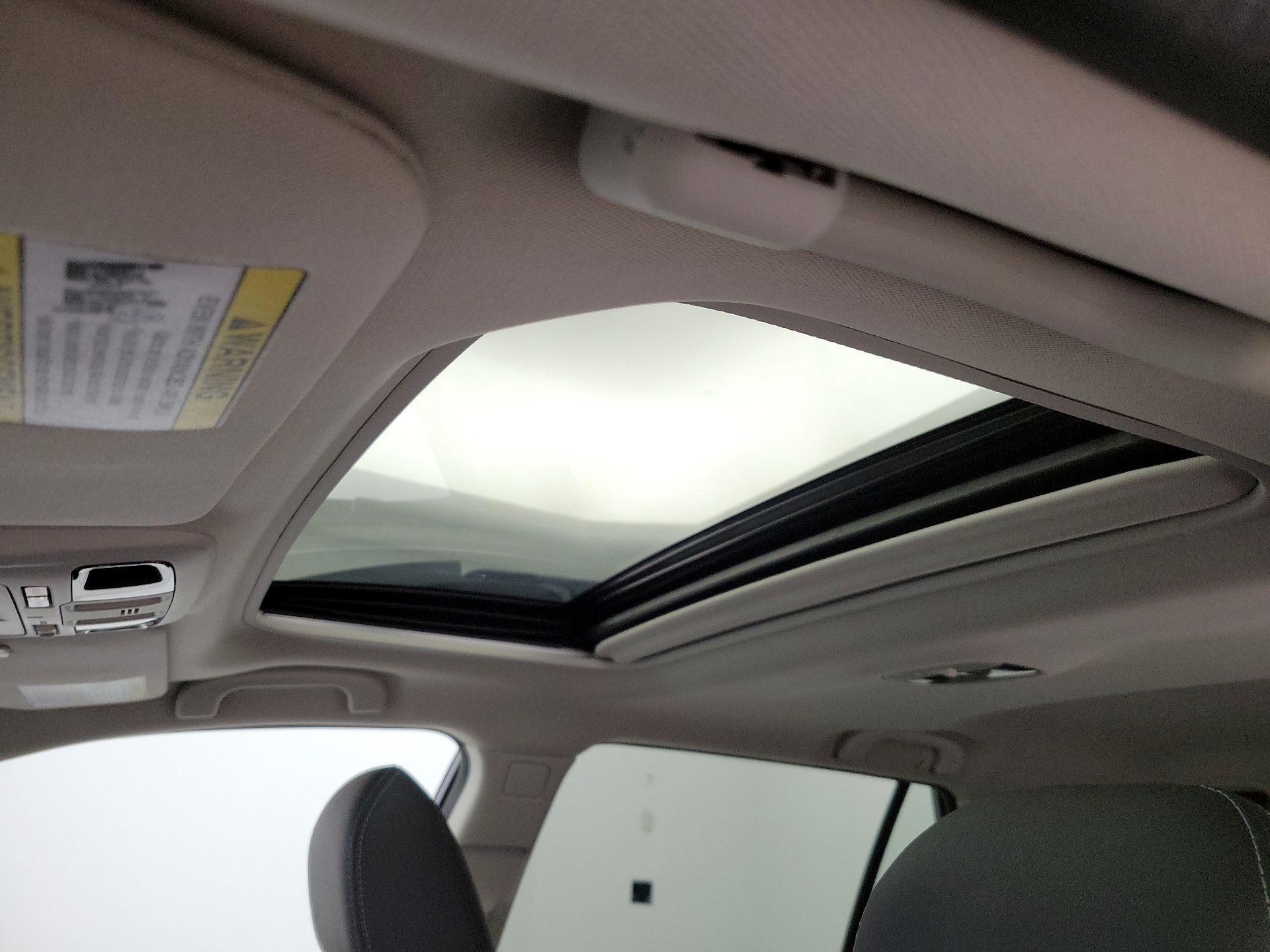 Thumbnail: 2016 Subaru Outback - 20