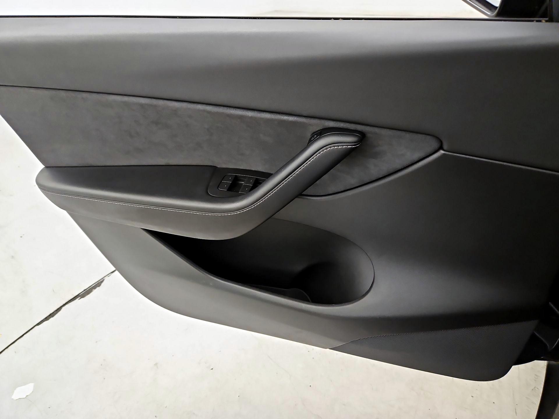 Thumbnail: 2021 Tesla Model Y - 12