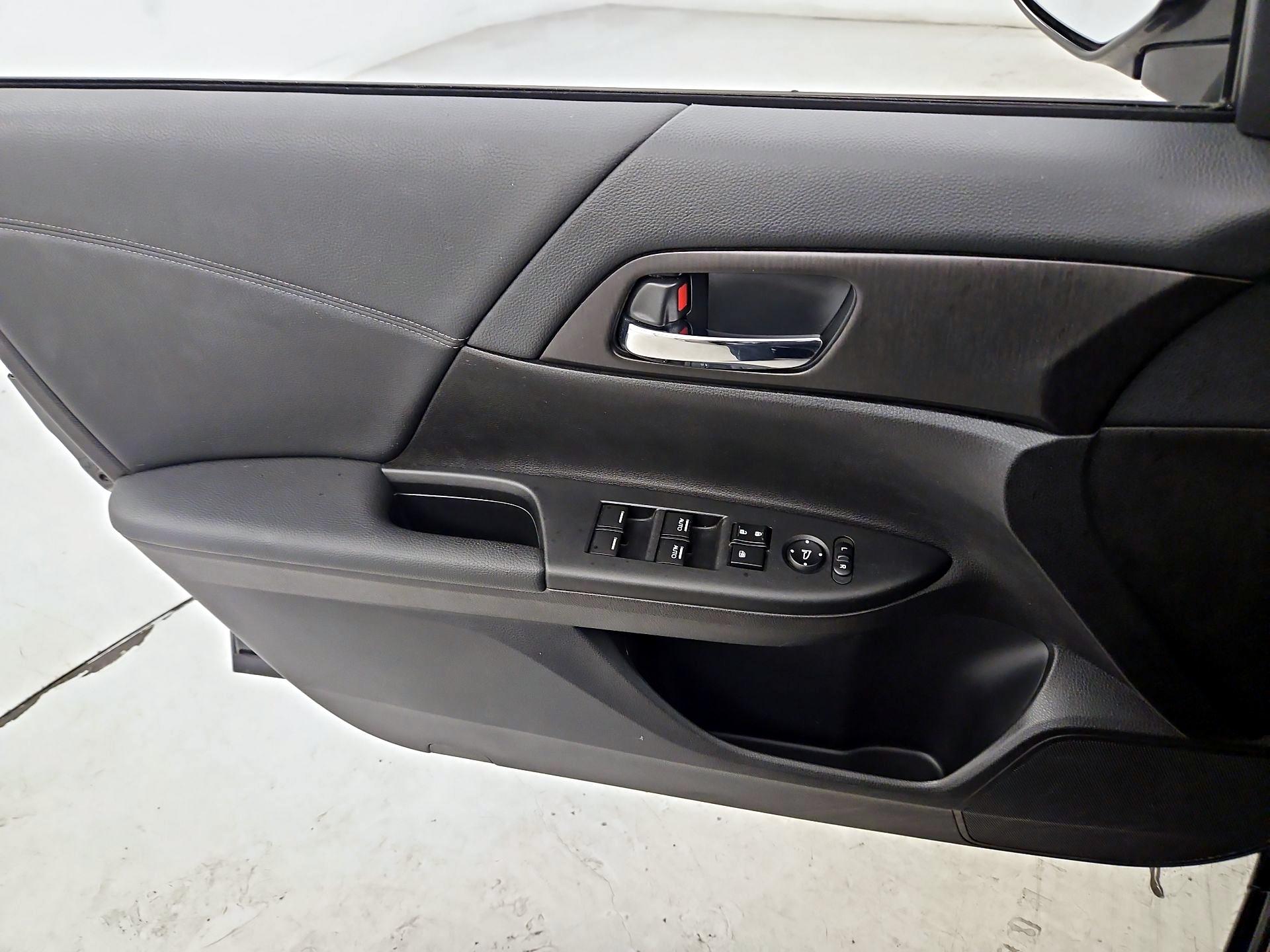 Thumbnail: 2014 Honda Accord - 12